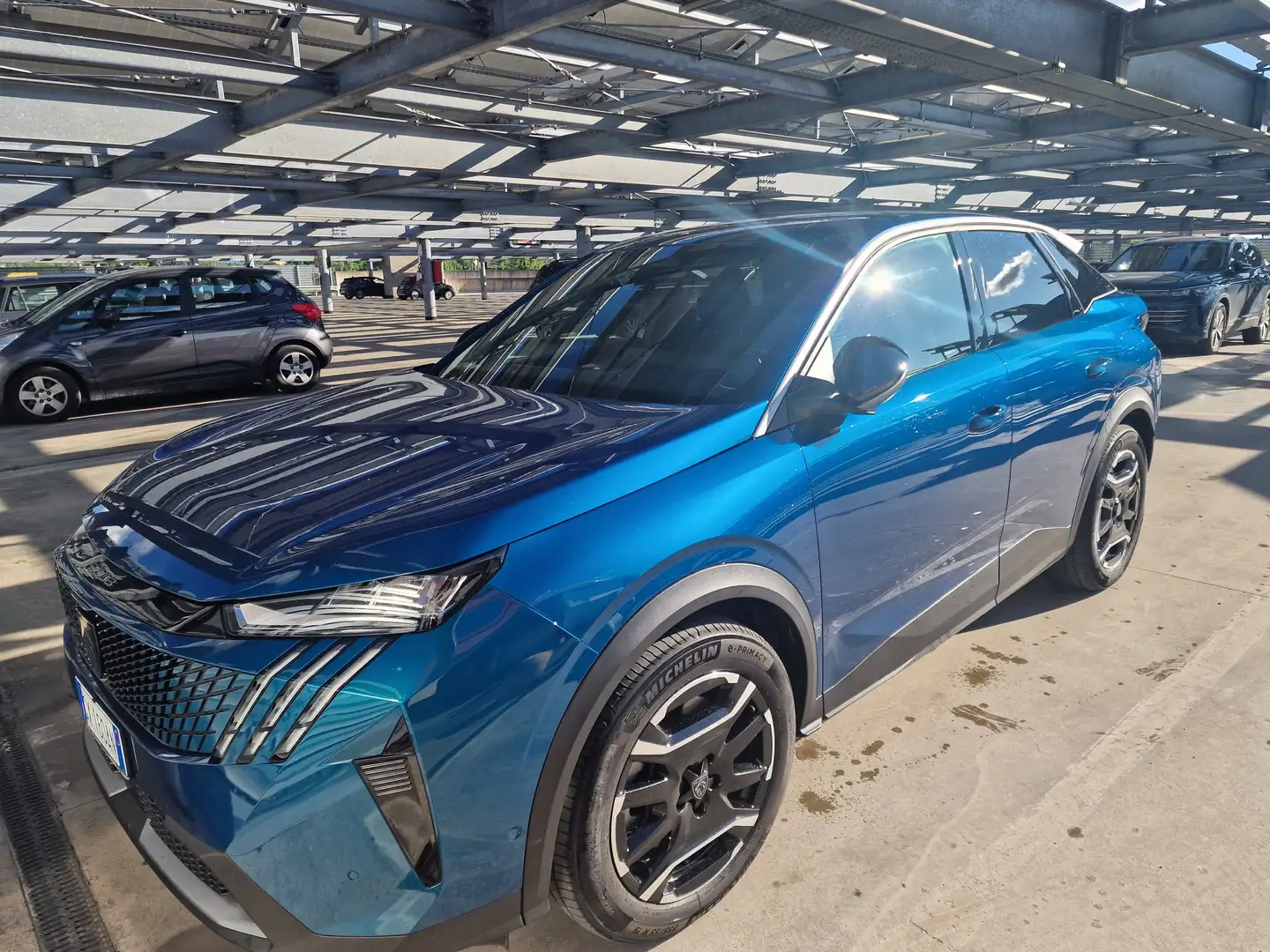 Peugeot 3008 3008 73 kWh Allure Bleu - 2