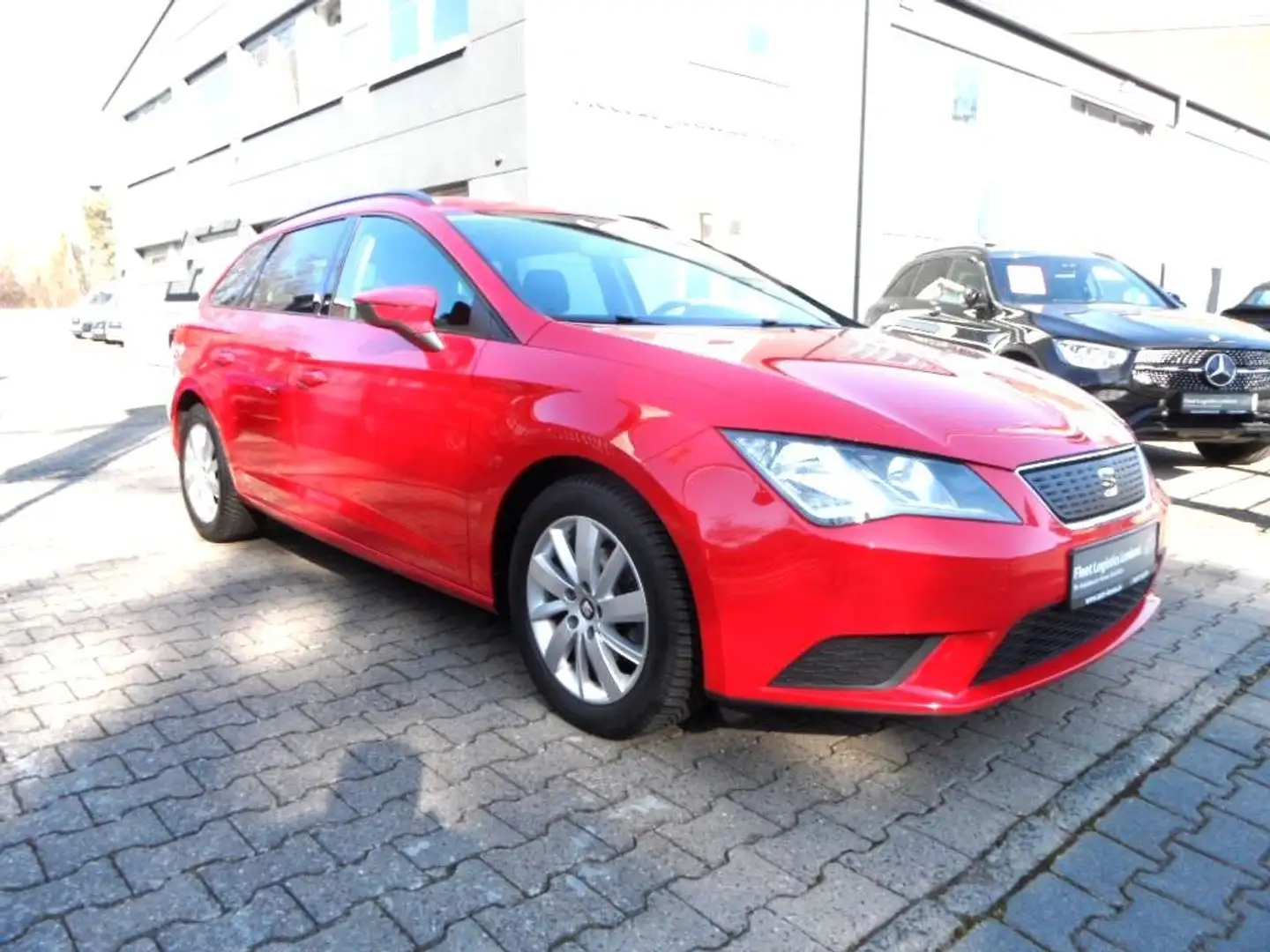 SEAT Leon ST 1.0 TSI 85kW ECOMOTIVE Reference Klima Rot - 2