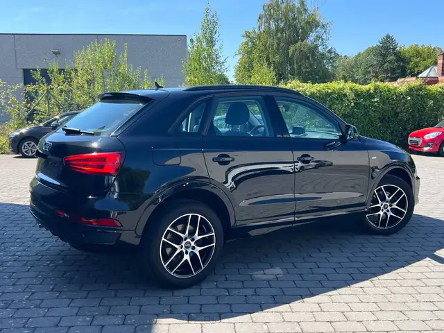 Audi Q3 view 7
