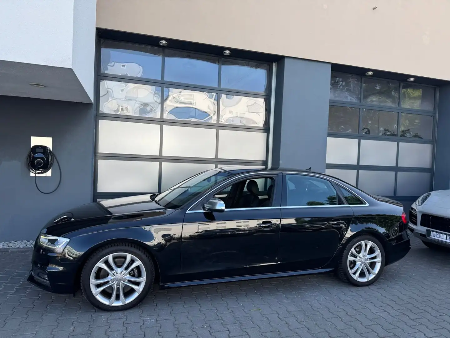 Audi S4 3.0 TFSI quattro Schwarz - 2