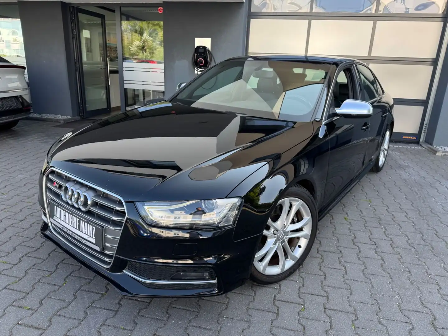 Audi S4 3.0 TFSI quattro Schwarz - 1