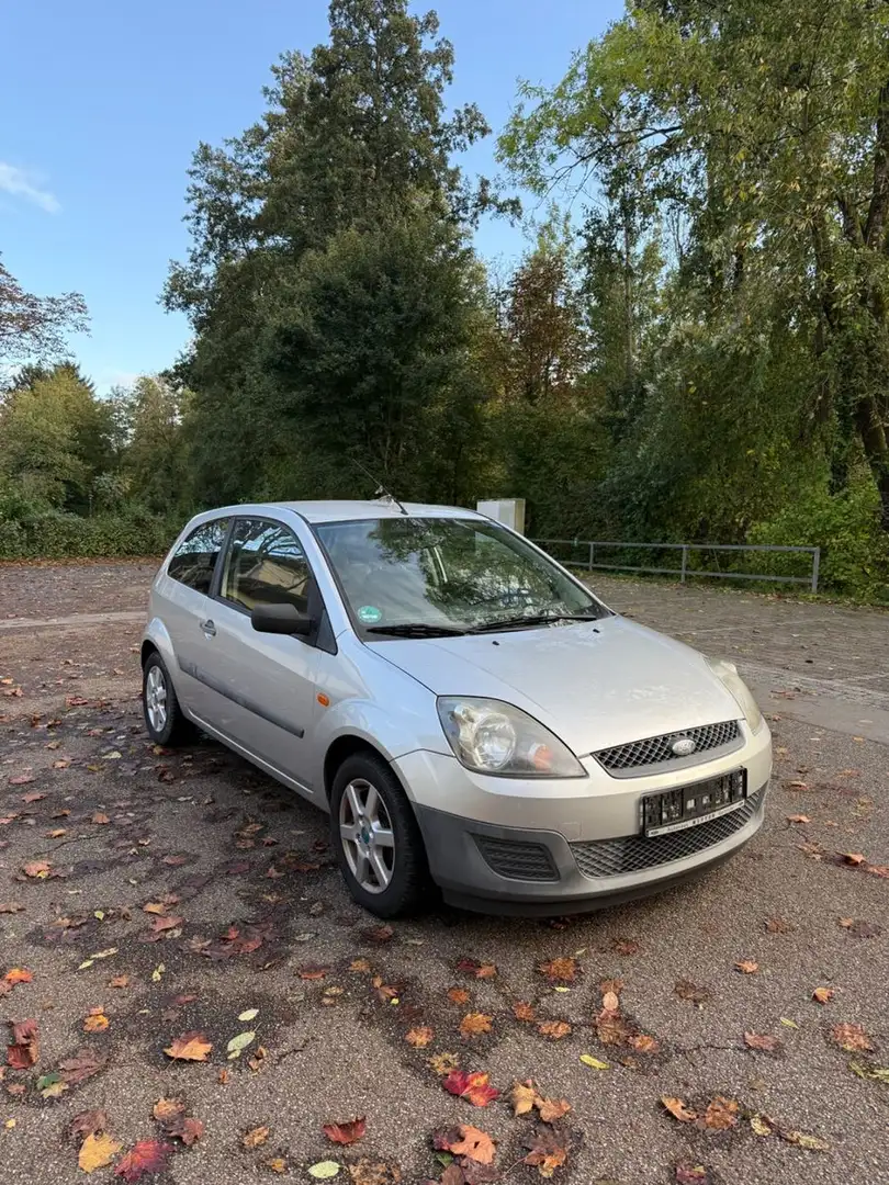 Ford Fiesta Ambiente/Klima/Tüv 06.2027 Silber - 1