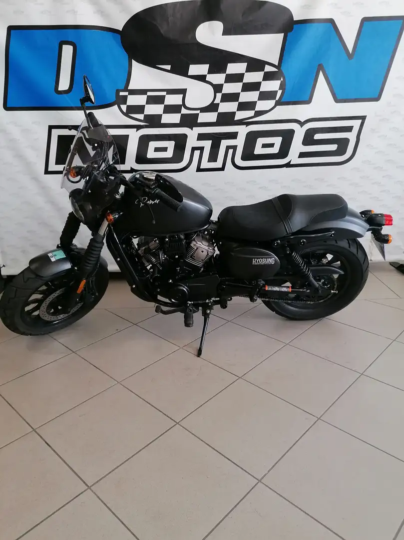 Hyosung GV 125 Noir - 2