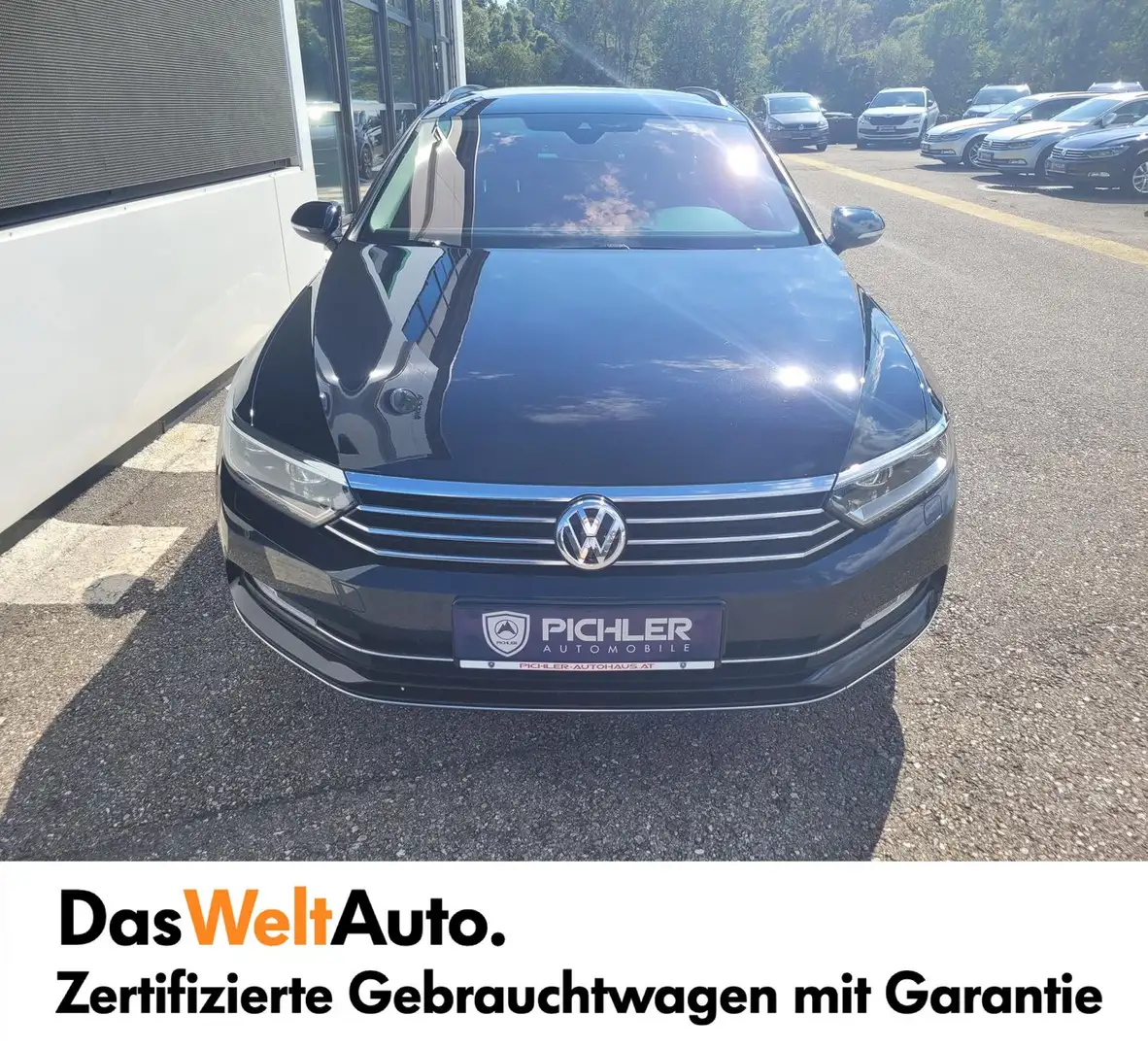 Volkswagen Passat Variant Highline TDI SCR DSG Zwart - 2