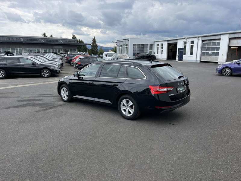 Skoda Superb Combi 2.0 TDI DSG Ambition 175€ m.20% Anz. Navi — photo 11
