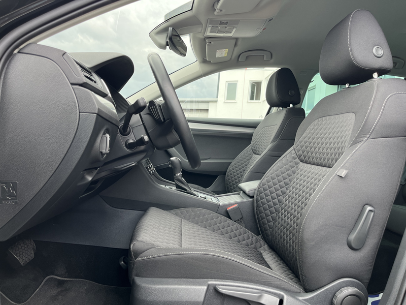 Skoda Superb Combi 2.0 TDI DSG Ambition 175€ m.20% Anz. Navi — photo 13