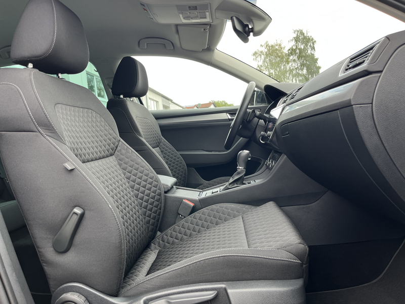Skoda Superb Combi 2.0 TDI DSG Ambition 175€ m.20% Anz. Navi — photo 15