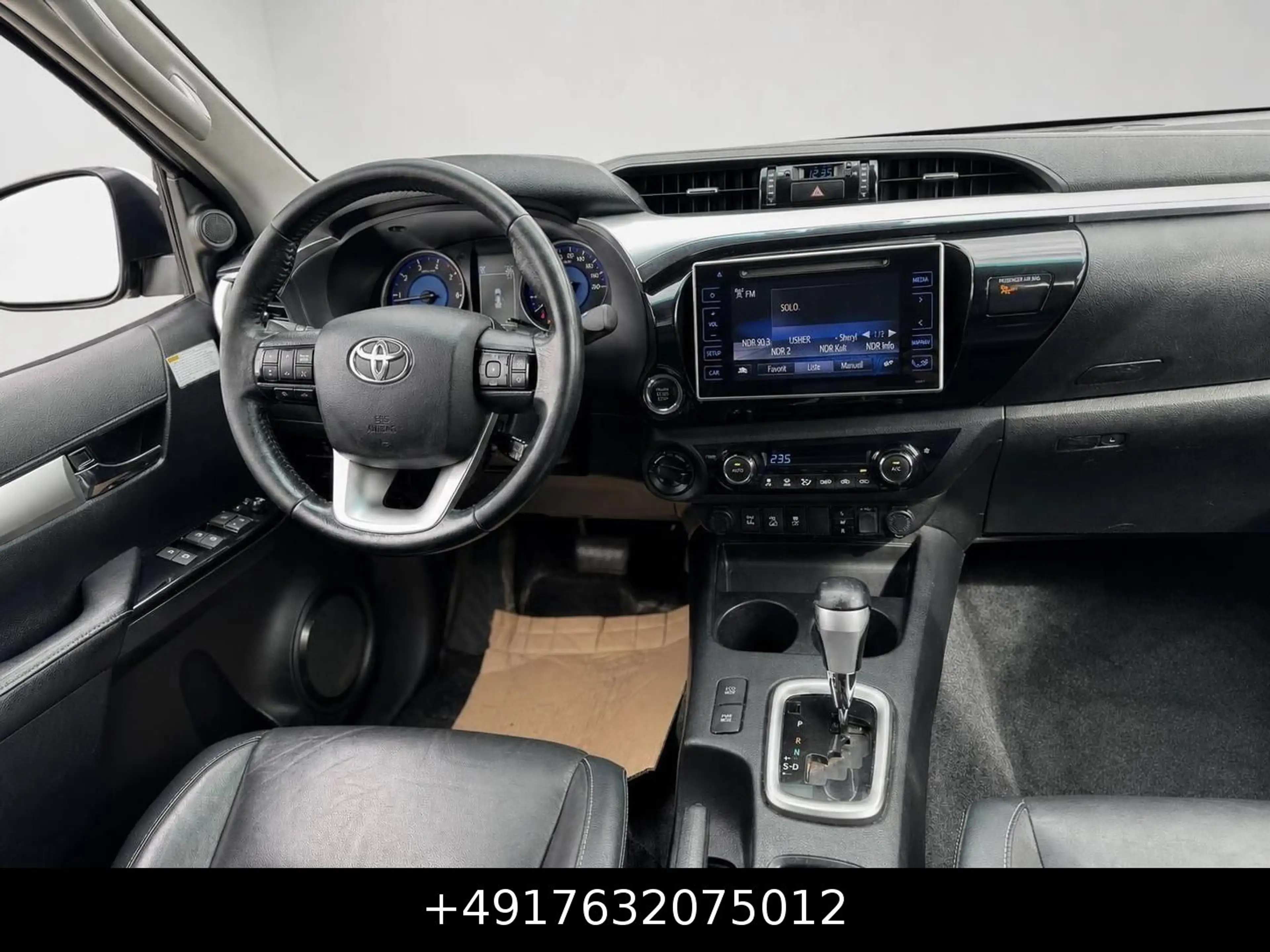 Toyota Hilux Double Cab Executive 4x4 Leder Aut. 1.Hand — photo 15