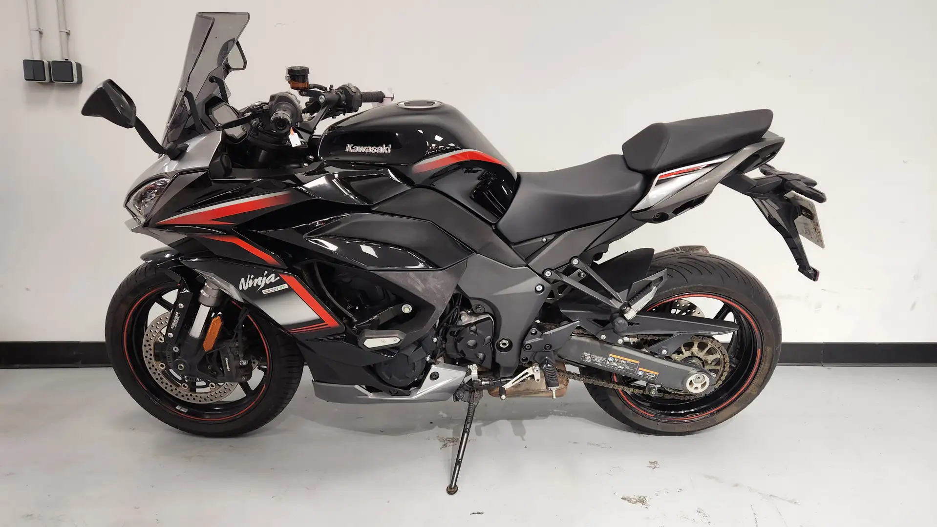 Kawasaki Ninja 1000SX - 2