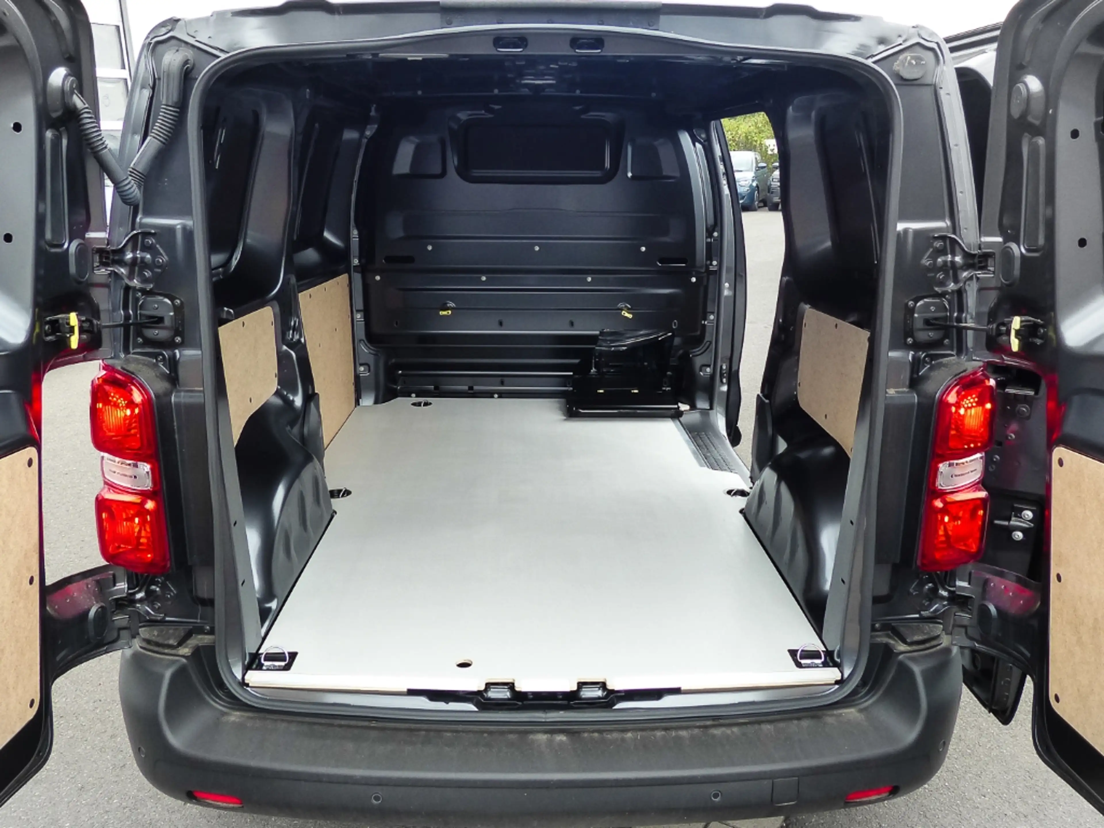 Fiat Scudo Kastenwagen 150 MT PAKET CITY CONNECT AHK — photo 9