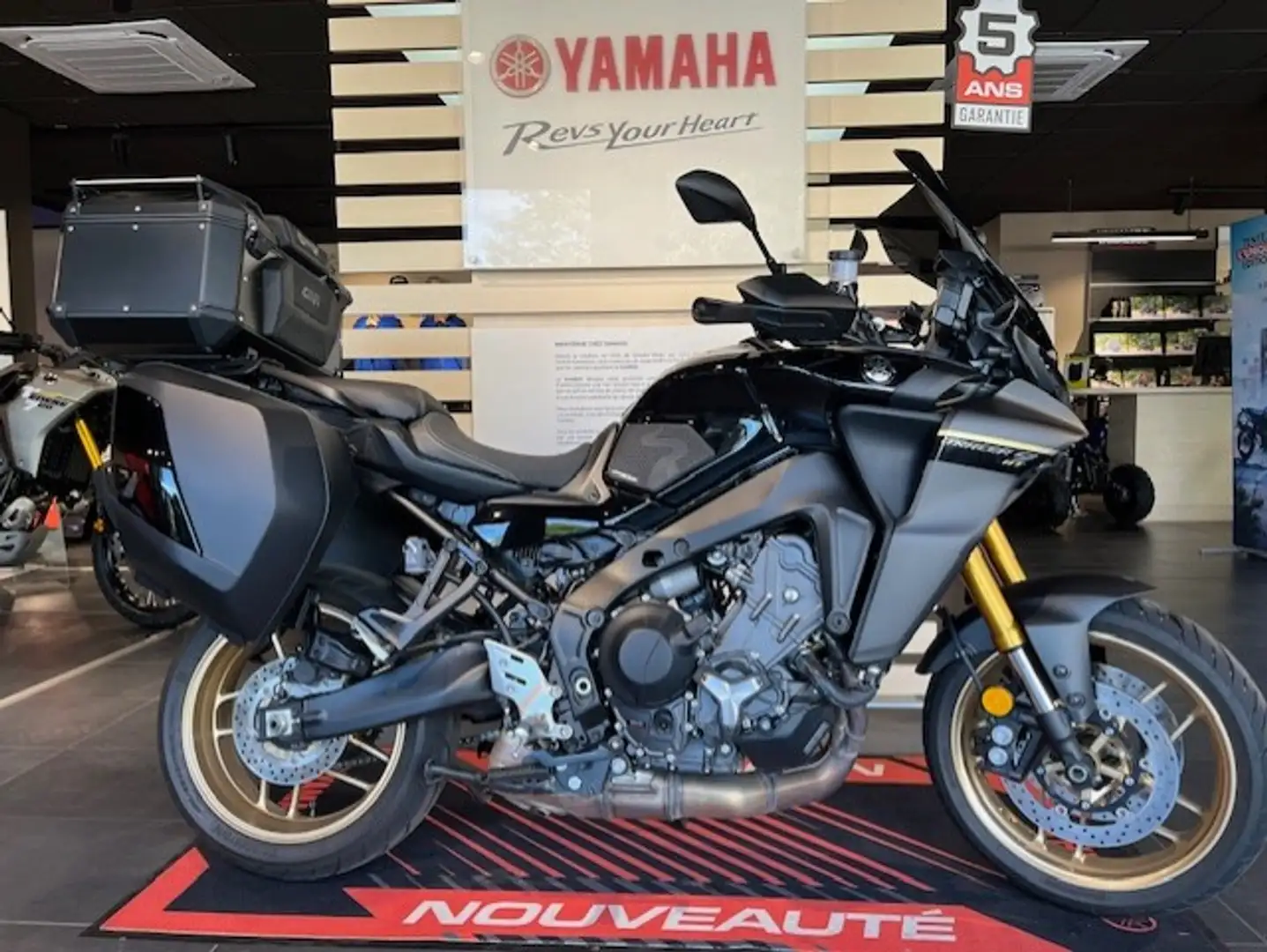 Yamaha Tracer 9 GT Negro - 1