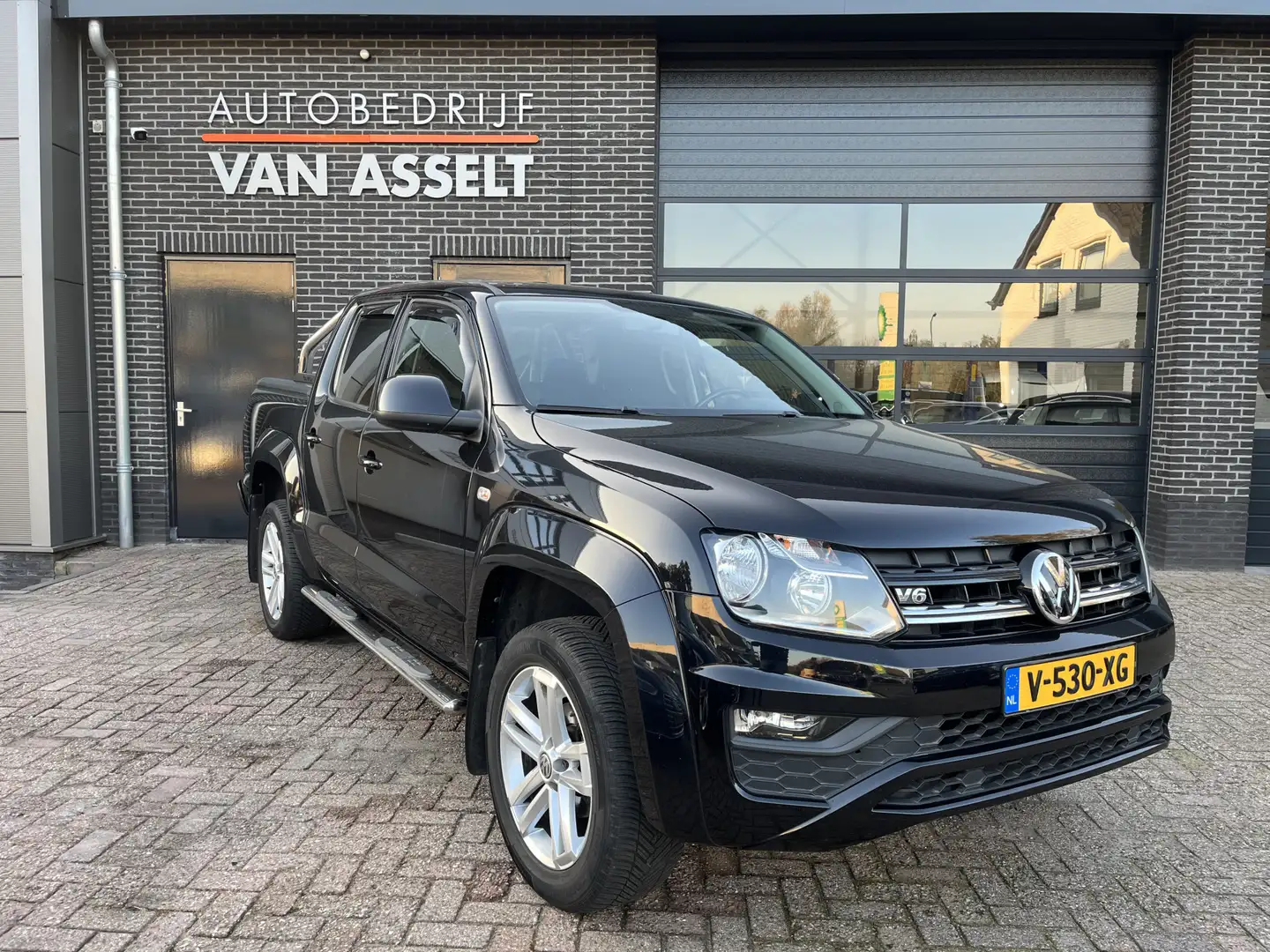 Volkswagen Amarok 3.0 TDI 4Motion Plus Cab Zwart - 1