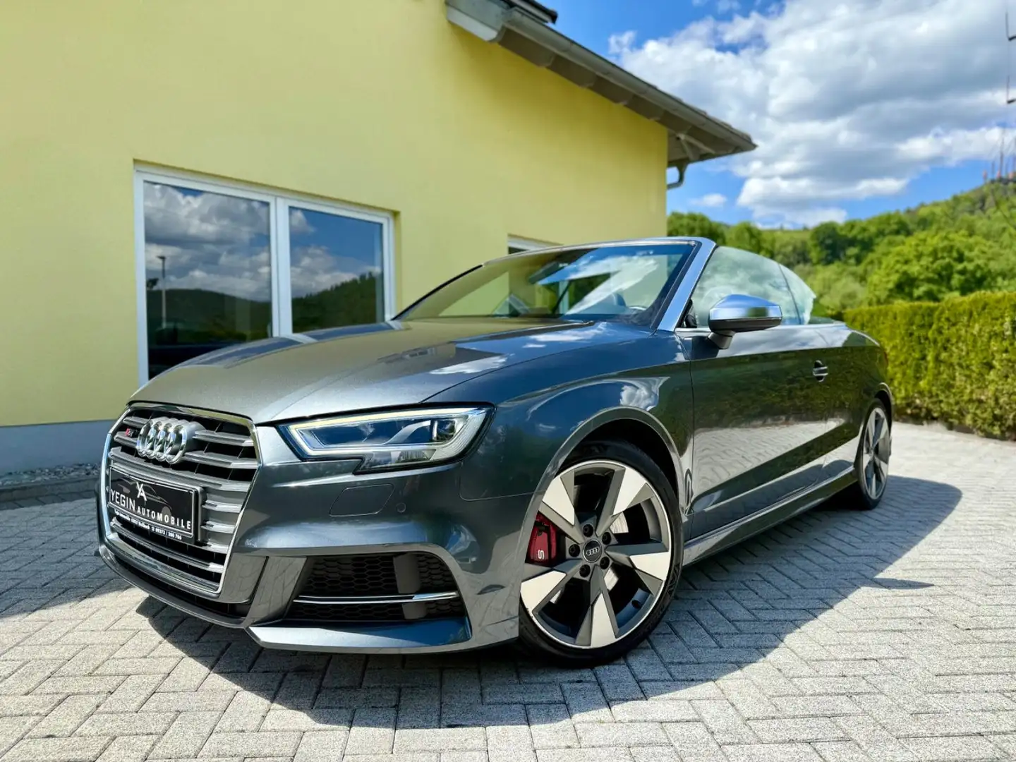 Audi S3 Cabriolet 2.0 TFSI quattro VIRTUAL-B&O-LED Grau - 2