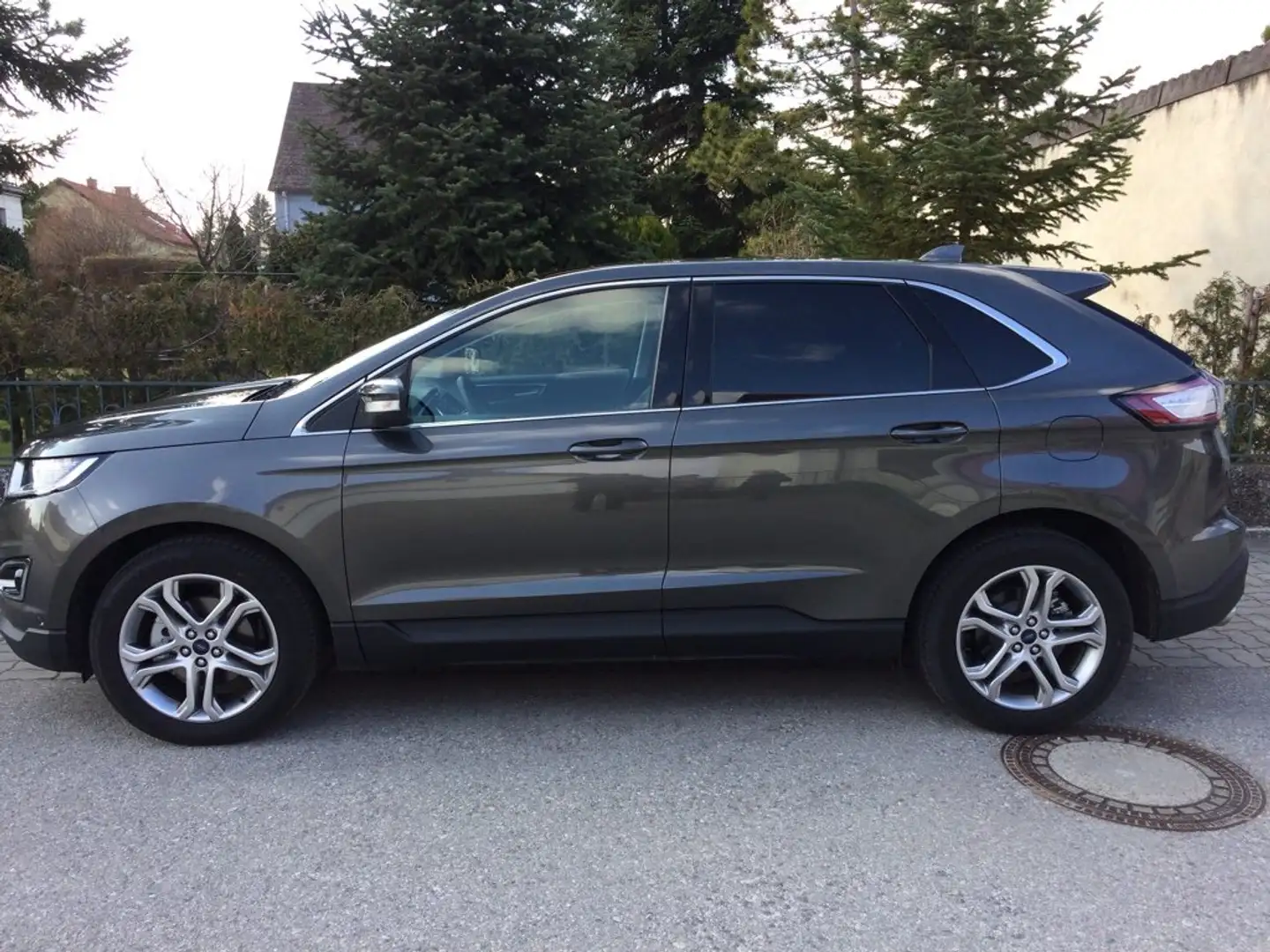 Ford Edge Edge 2,0 TDCi Trend 4x4 Start/Stop Trend Grau - 2