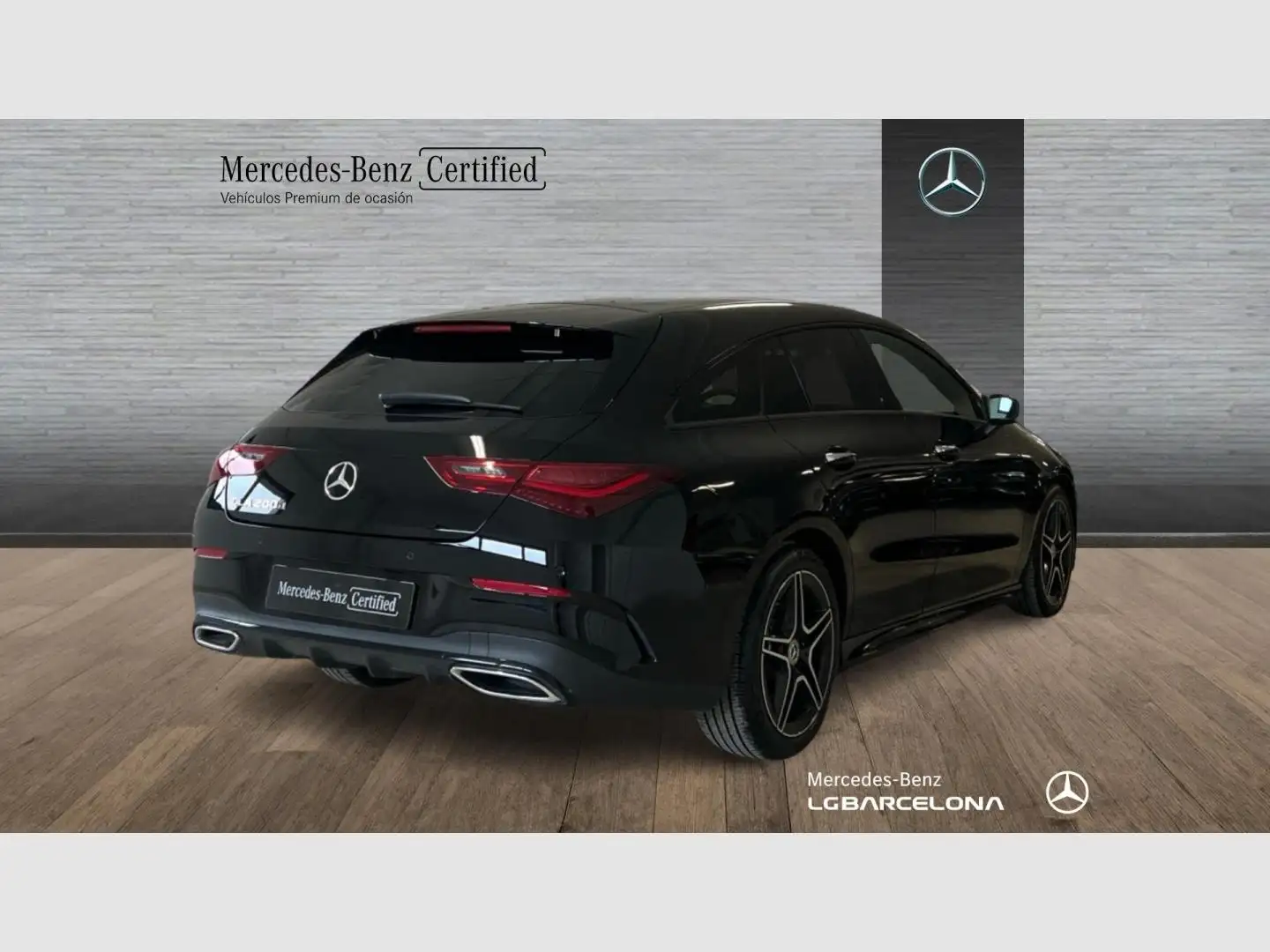Mercedes-Benz CLA 200 d SB AMG Line Zwart - 2
