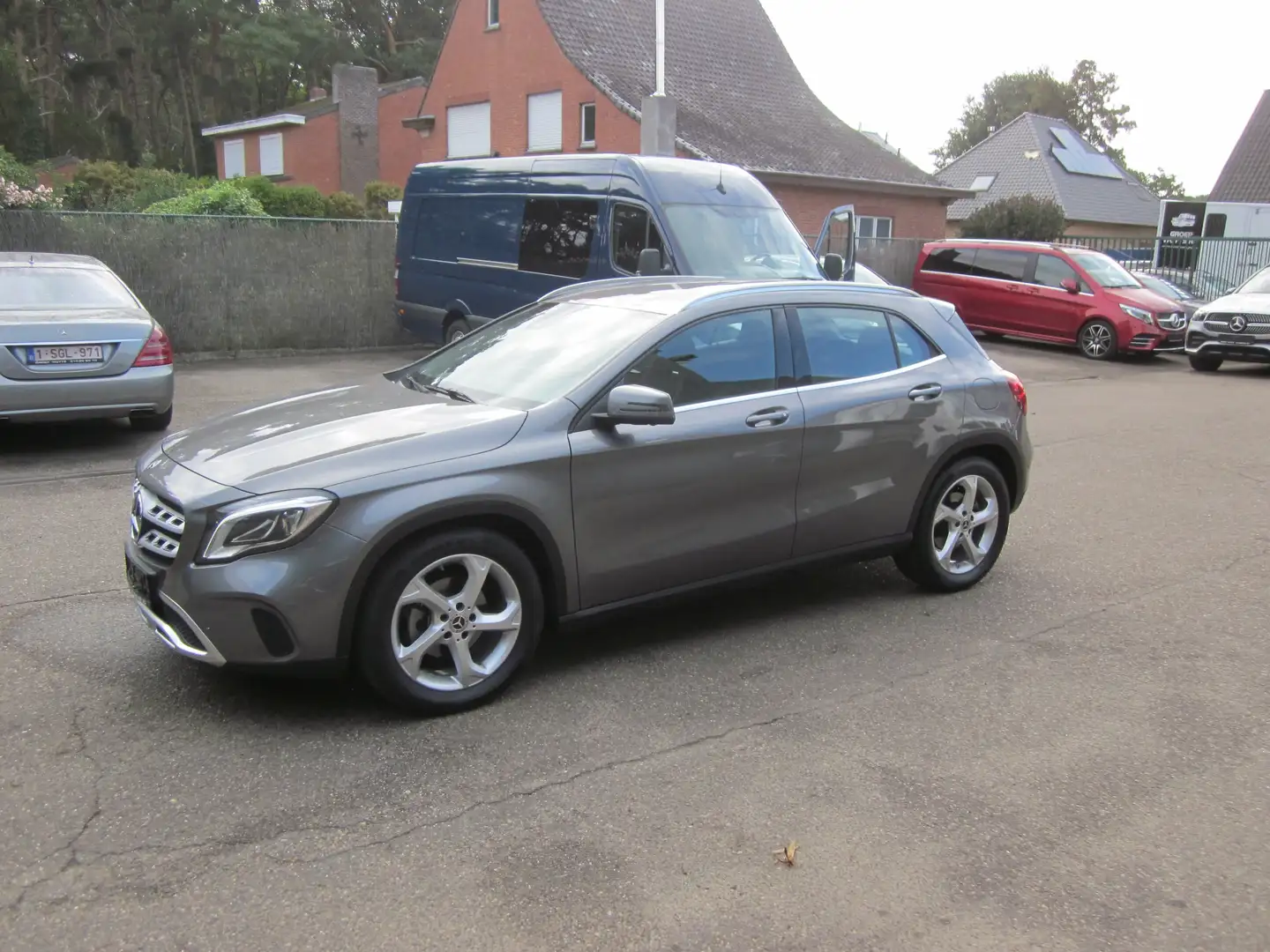 Mercedes-Benz GLA 180 AUTO IN NIEUWSTAAT Grijs - 2