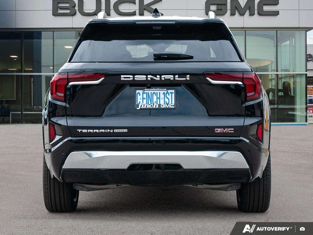 2027 GMC Terrain AWD Denali — photo 1