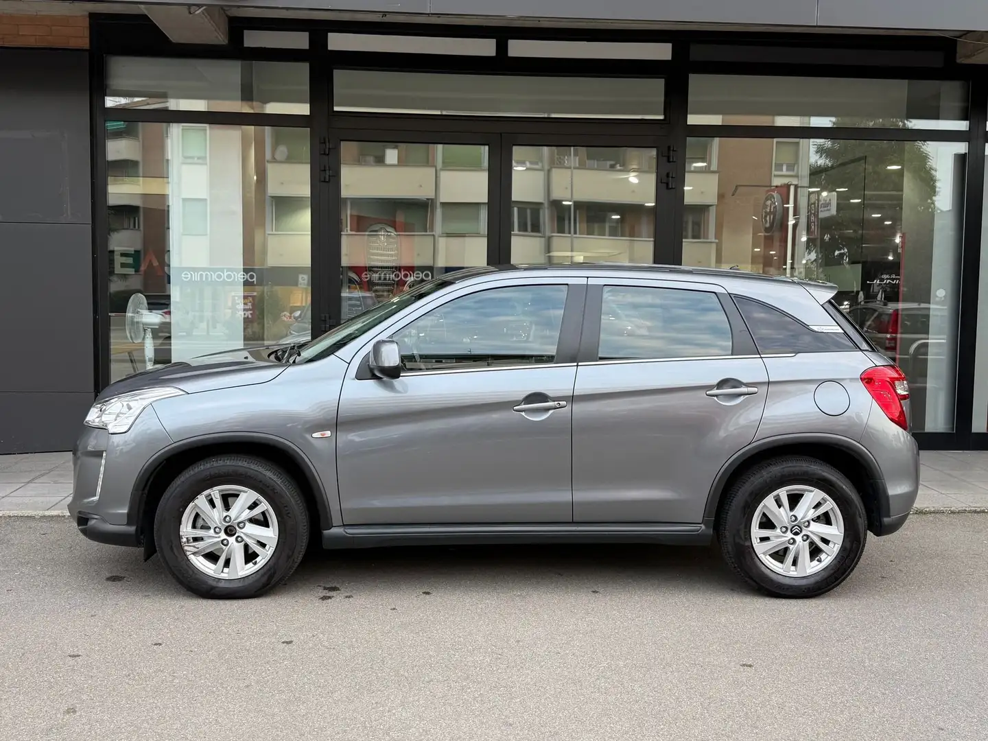Citroen C4 Aircross 1.6 HDi 115 Stop&Start 2WD Attraction - 2