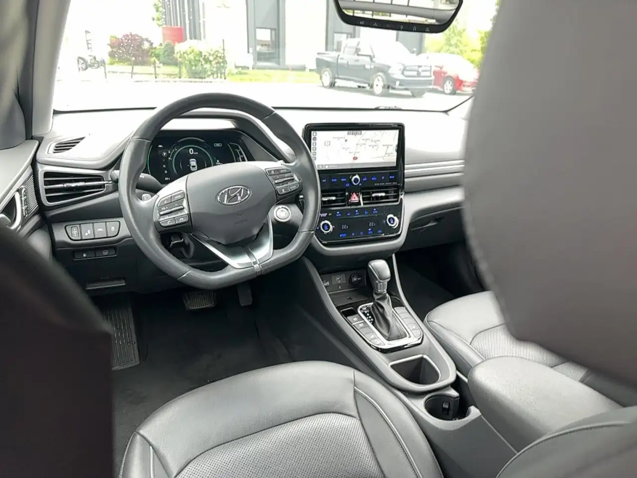 Hyundai IONIQ снимка Hyundai IONIQ