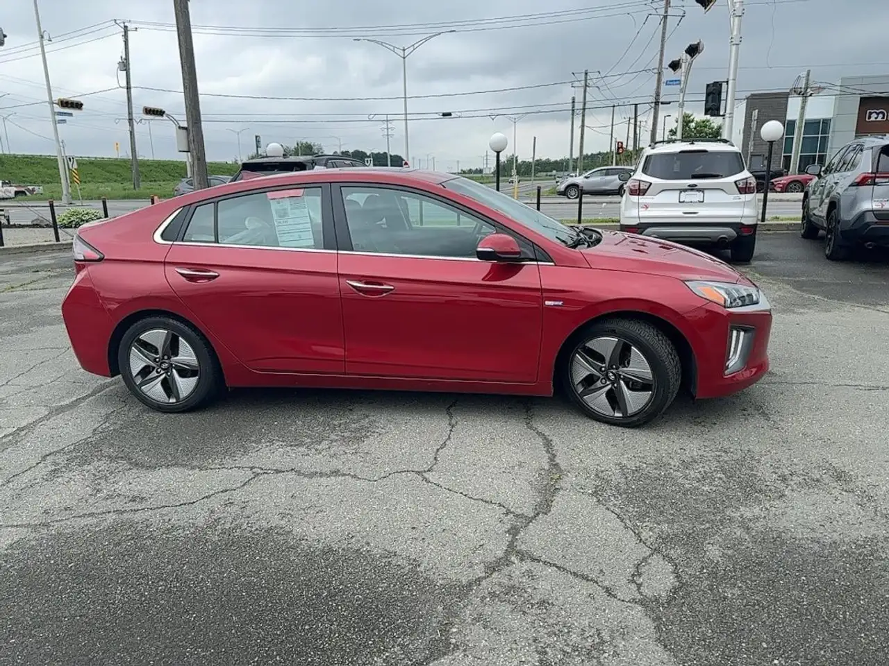 Hyundai IONIQ снимка Hyundai IONIQ