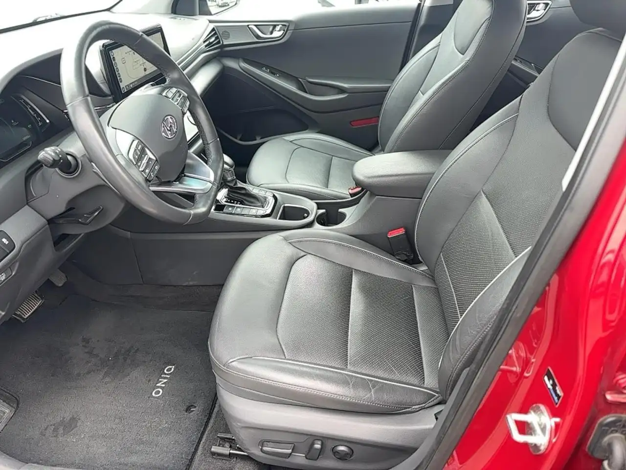 Hyundai IONIQ снимка Hyundai IONIQ