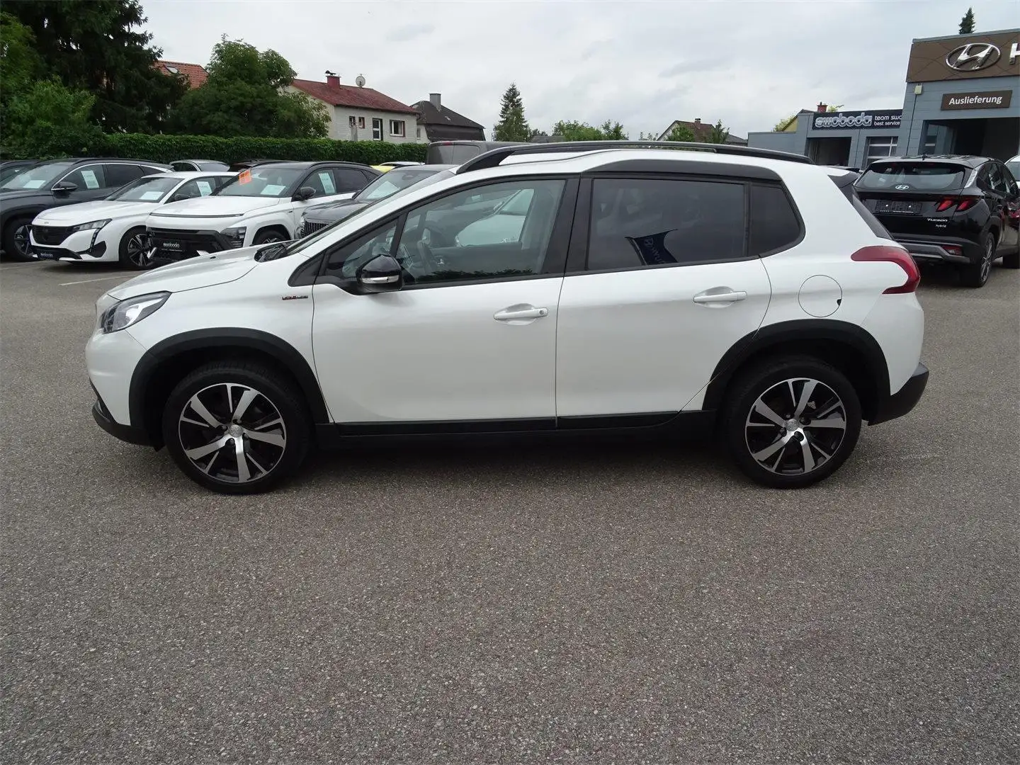 Peugeot 2008 1,5 BlueHDi 100 GT Line S&S Wit - 2