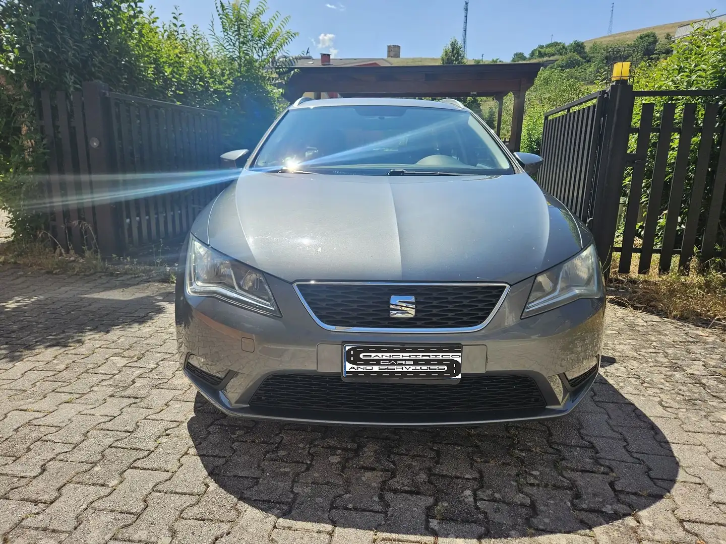 SEAT Leon Leon ST 2.0 tdi cr Business (navi) s Gris - 1