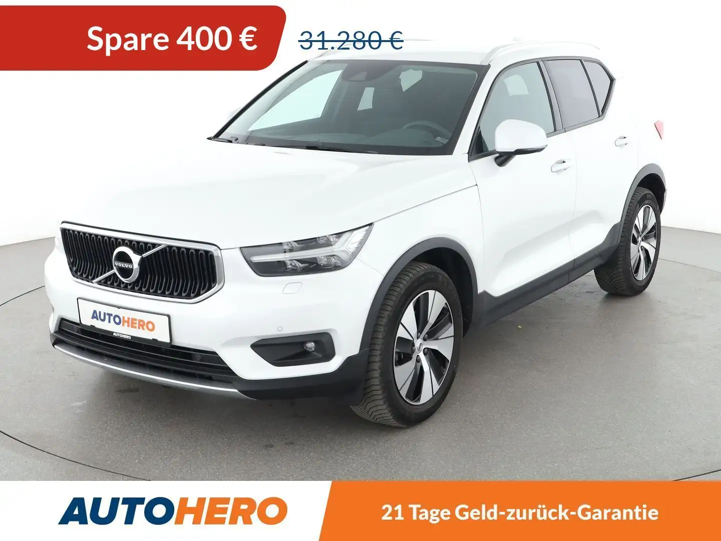 Volvo XC40 1.5 T3 Momentum Pro 2WD Aut.*NAVI*LED*TEMPO* Weiß - 1