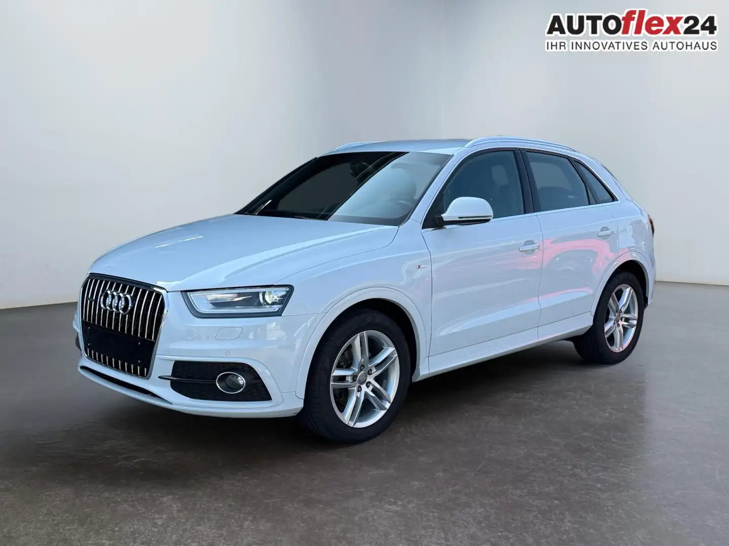 Audi Q3 2.0 TFSI Quattro 3 x S Line Navi KomfPak 125 kW... Weiß - 2