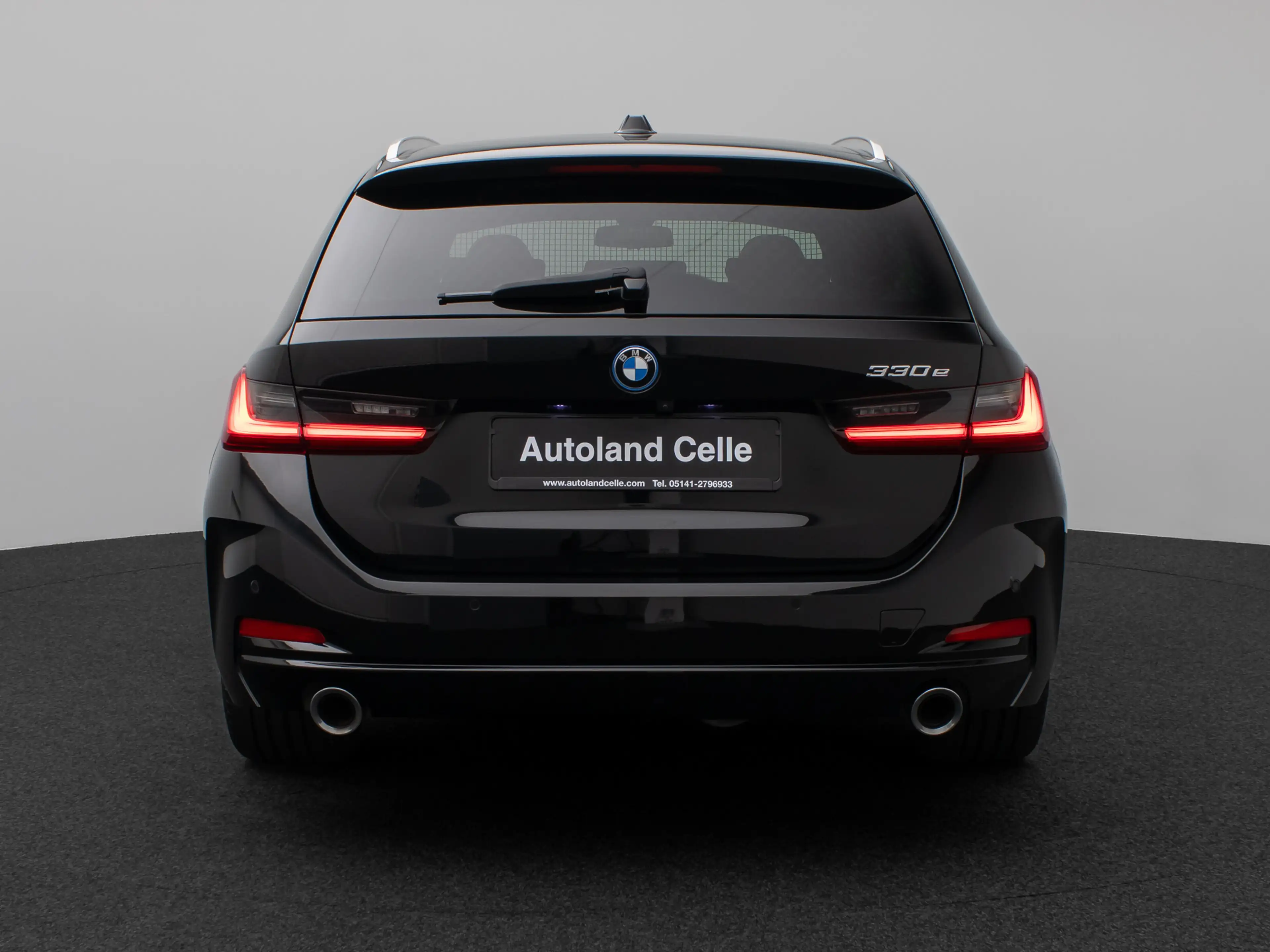 BMW 330 Pano. Kamera HUD DAB H K AHK Komfort Sport — photo 8