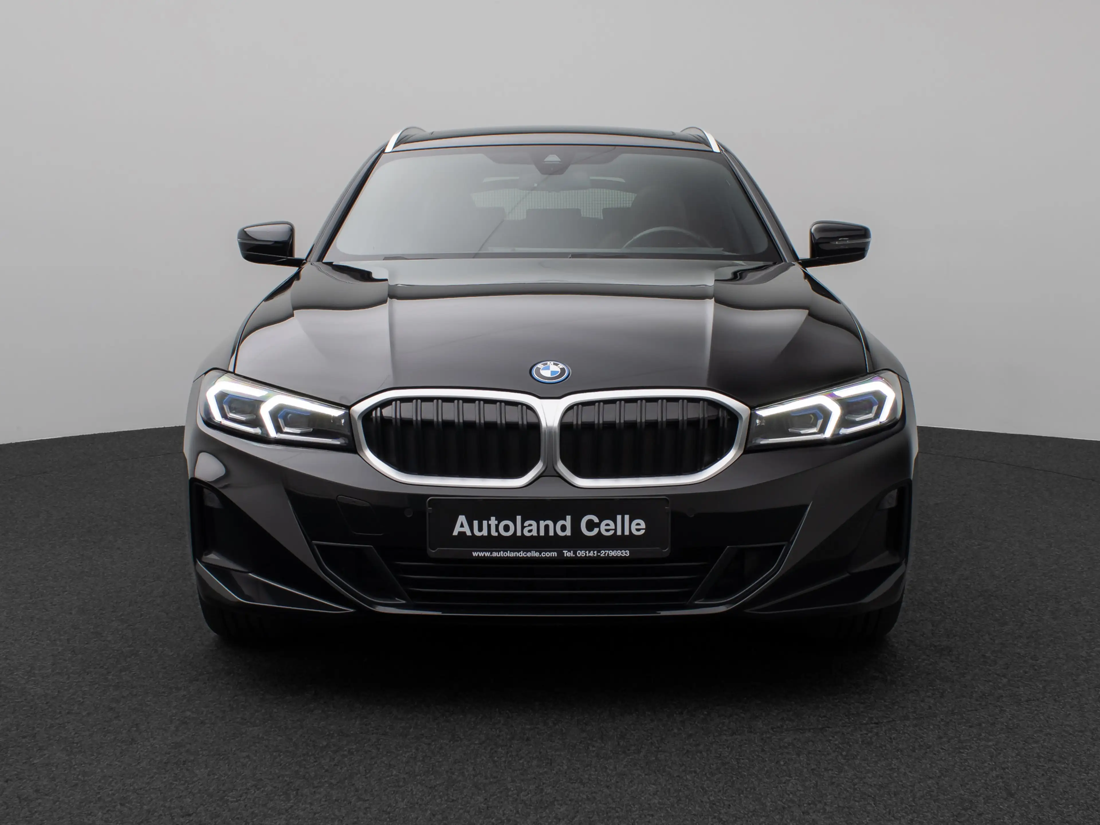 BMW 330 Pano. Kamera HUD DAB H K AHK Komfort Sport — photo 2