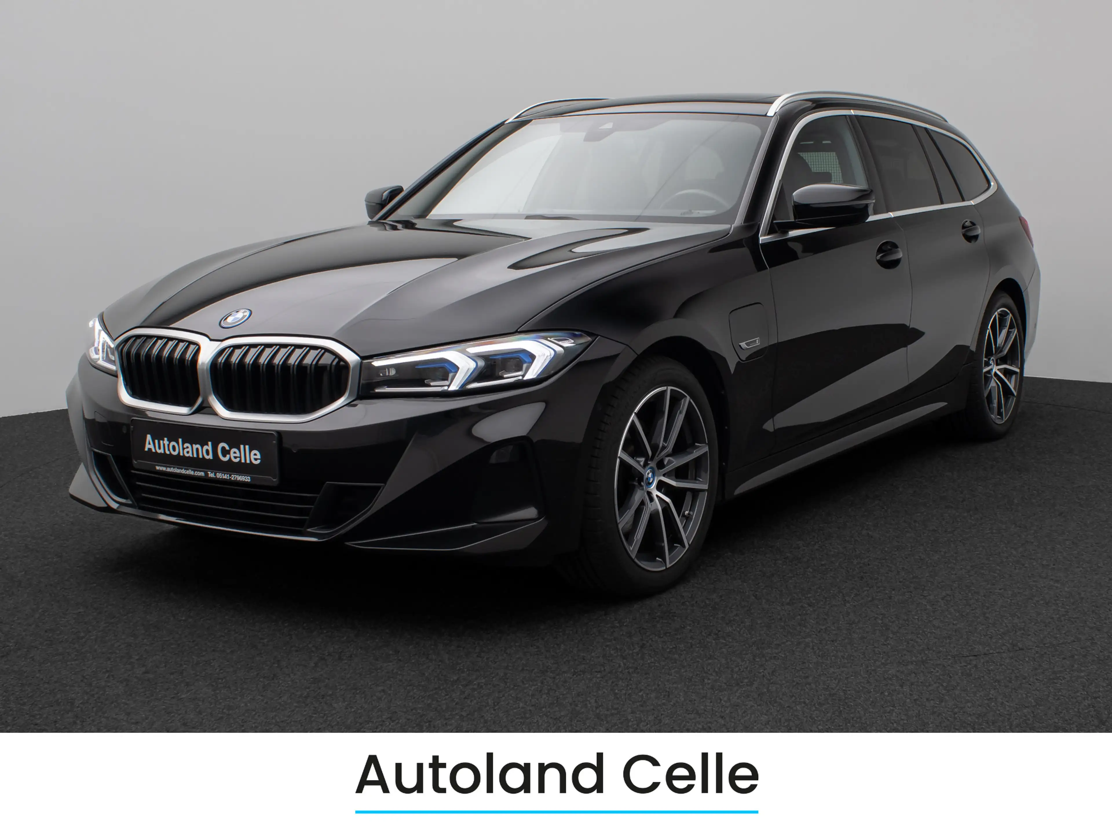 BMW 330 Pano. Kamera HUD DAB H K AHK Komfort Sport