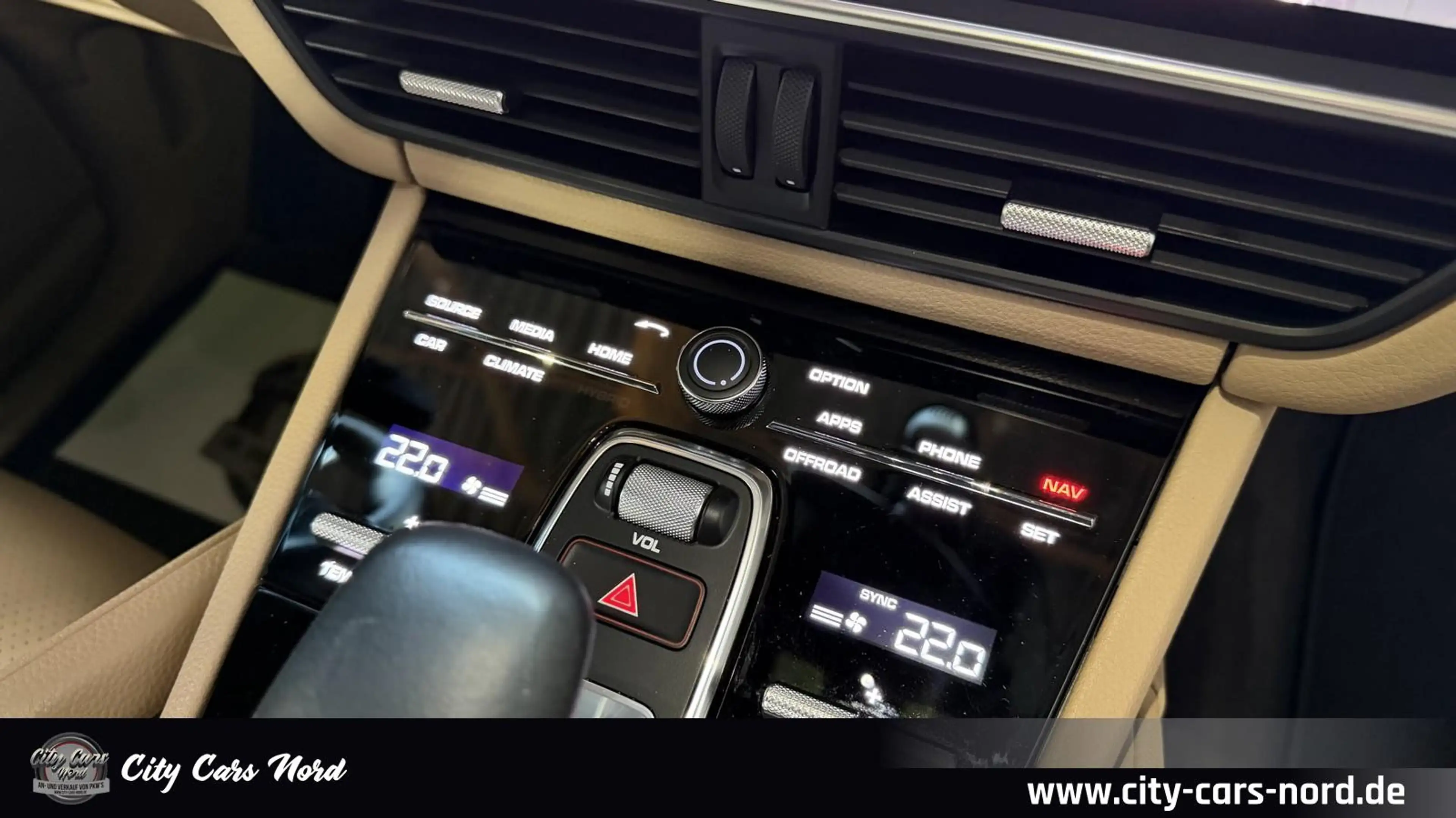 Porsche Cayenne 3.0 14.WEGE+MEMORY+360°+ACC — photo 21