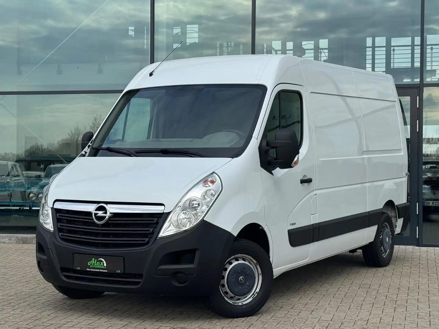 Opel Movano B 2.3Kasten/Kombi HKa L2H2 3,3t Weiß - 1
