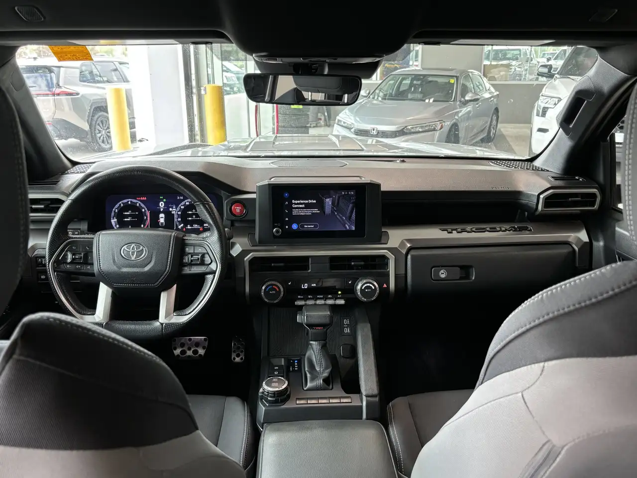 Toyota Tacoma снимка Toyota Tacoma