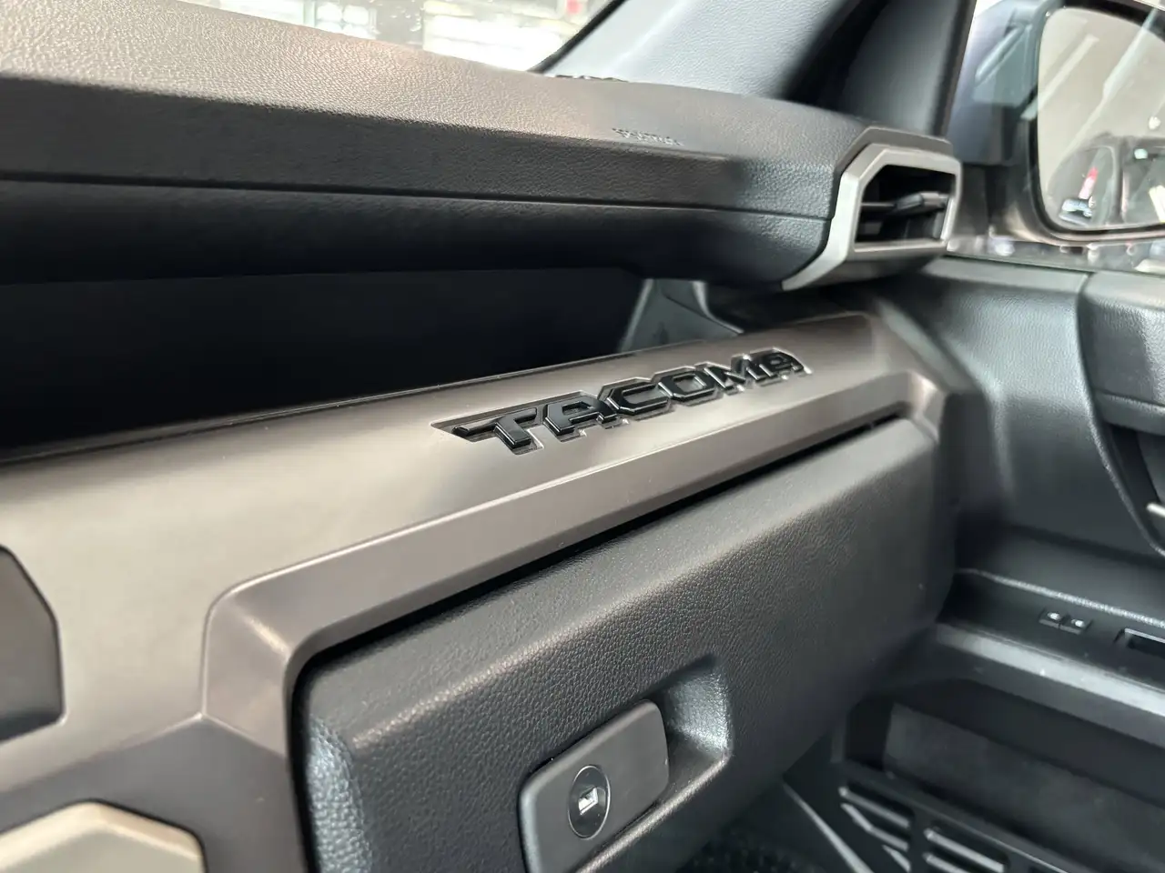 Toyota Tacoma снимка Toyota Tacoma