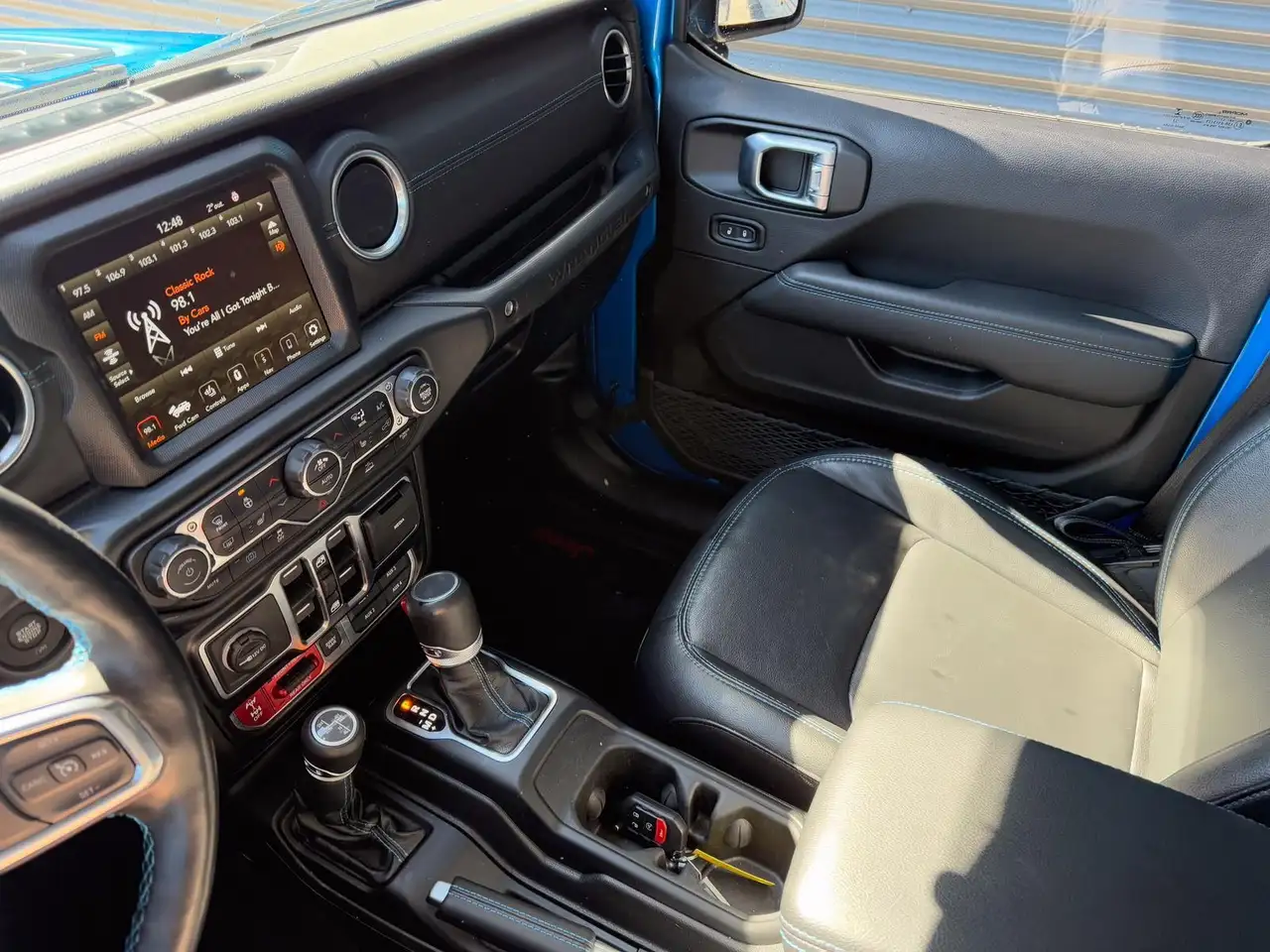 Jeep Wrangler снимка Jeep Wrangler