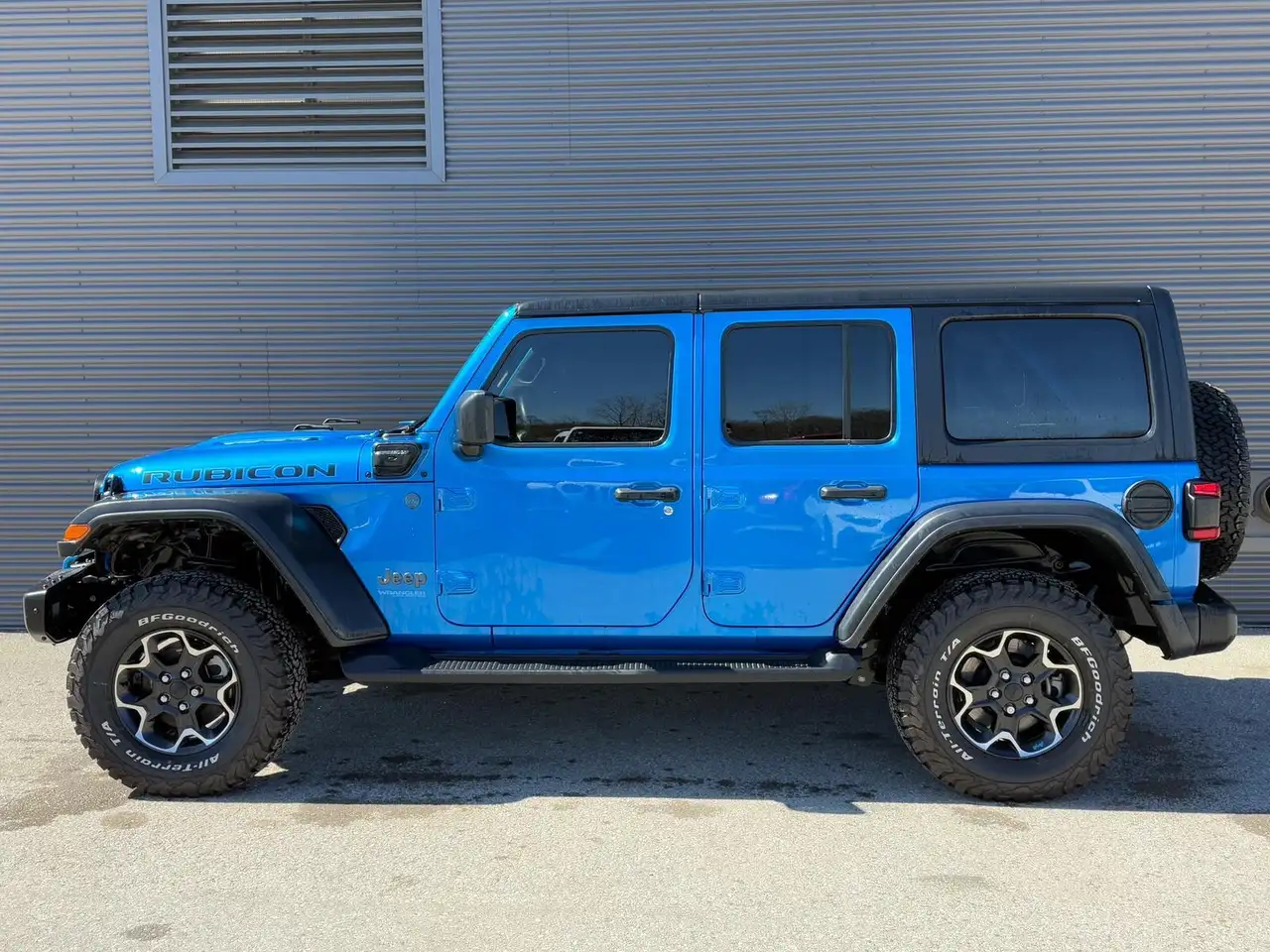 Jeep Wrangler снимка Jeep Wrangler