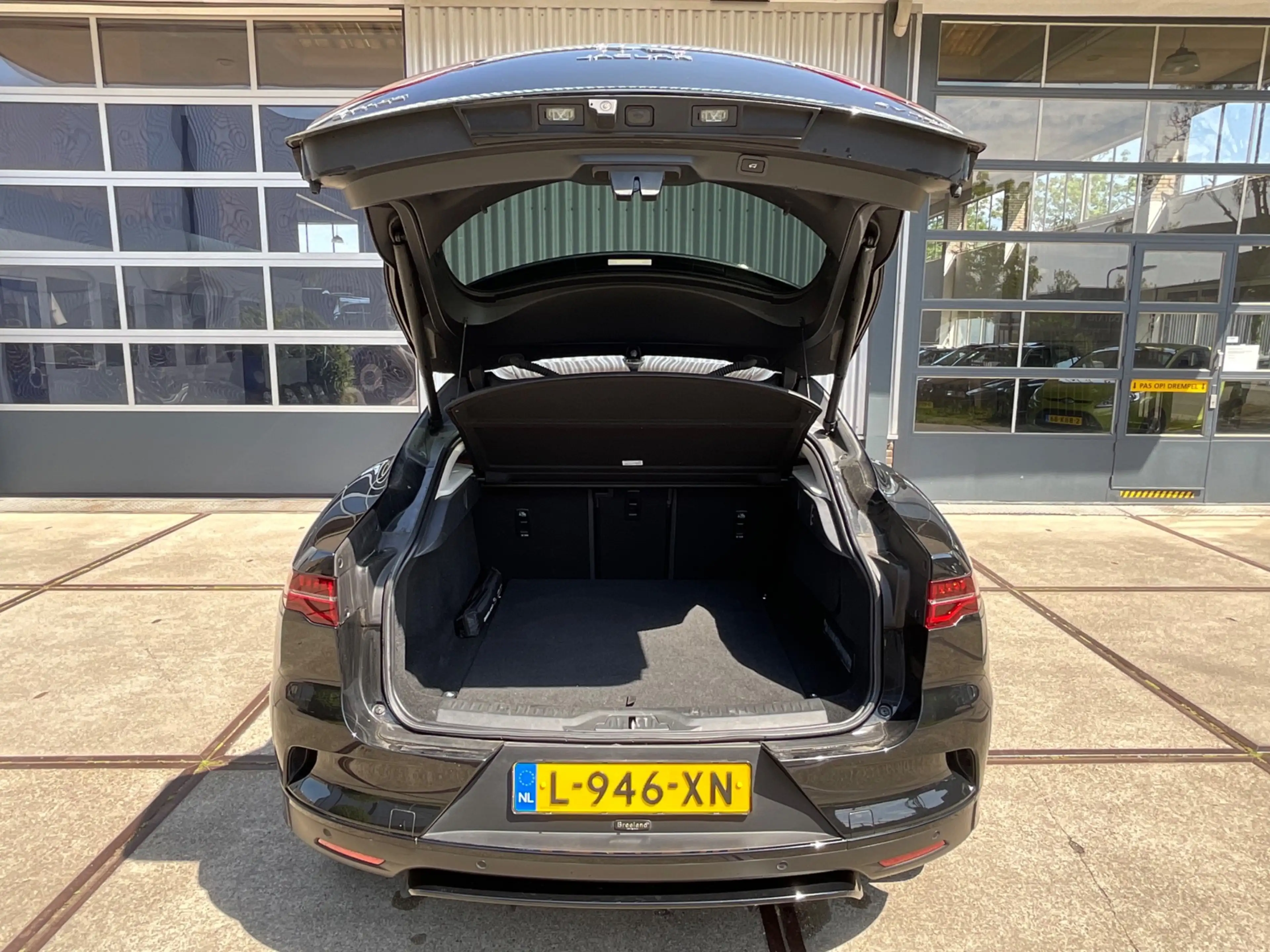 Jaguar I-Pace EV400 S 90 kWh 3-fase lader — photo 7
