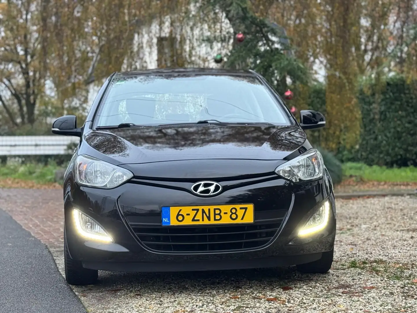 Hyundai i20 1.2i i-Deal|Bluetooth|Navi|Trekhaak|Airco| Negro - 2