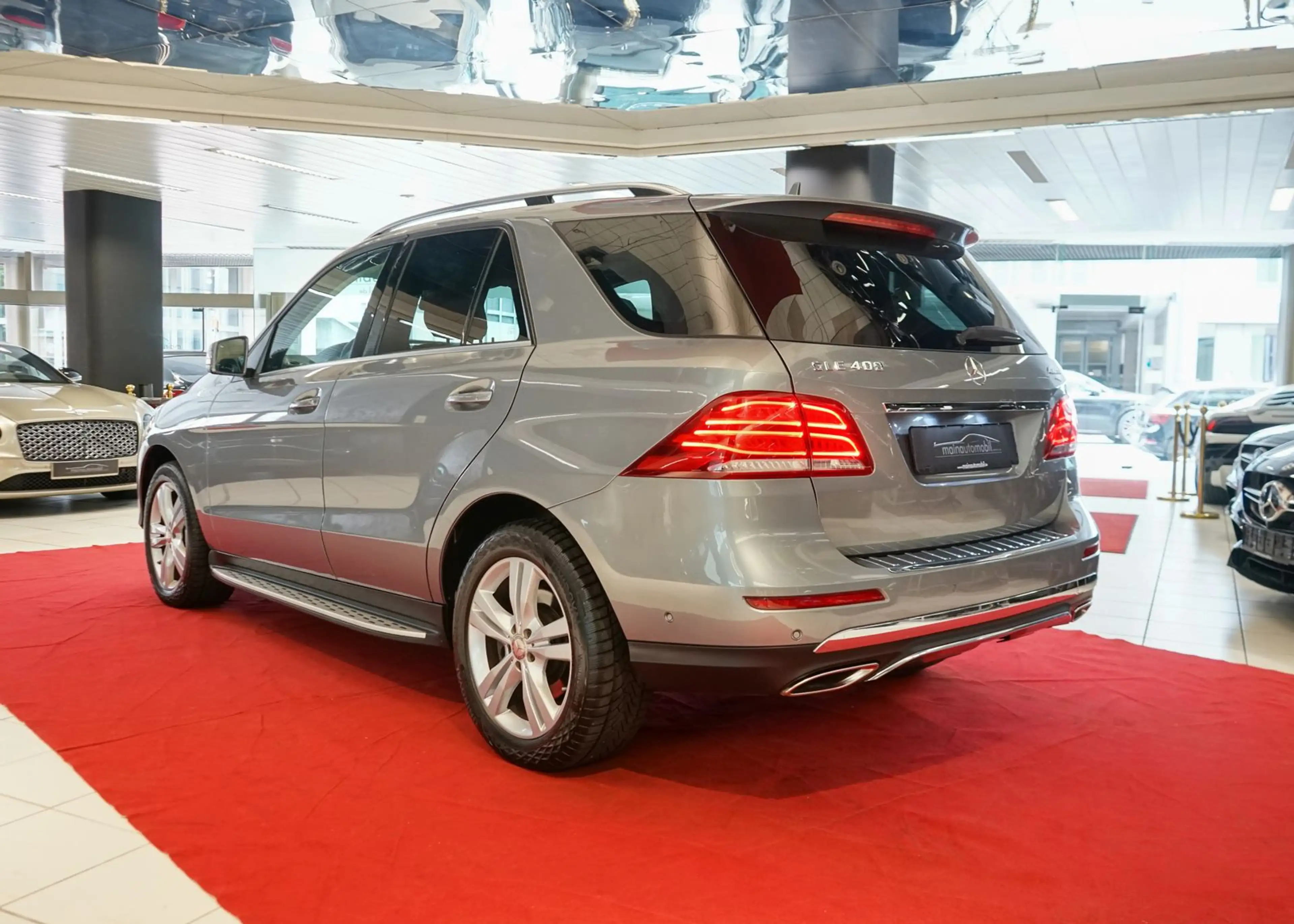 Mercedes-Benz GLE 400 4M AHK MWST Distronic HarmanKardo Keyles — photo 6