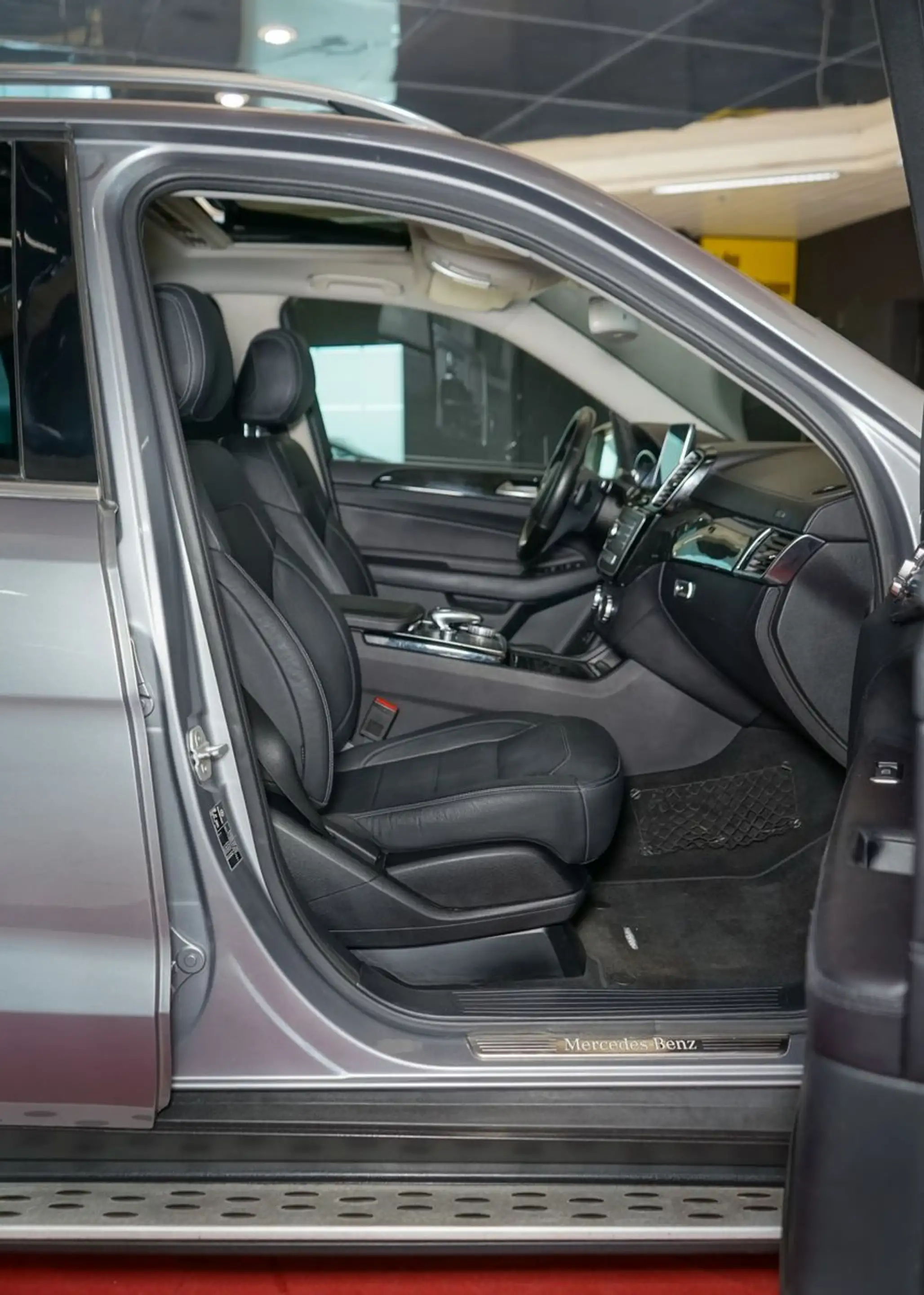 Mercedes-Benz GLE 400 4M AHK MWST Distronic HarmanKardo Keyles — photo 30