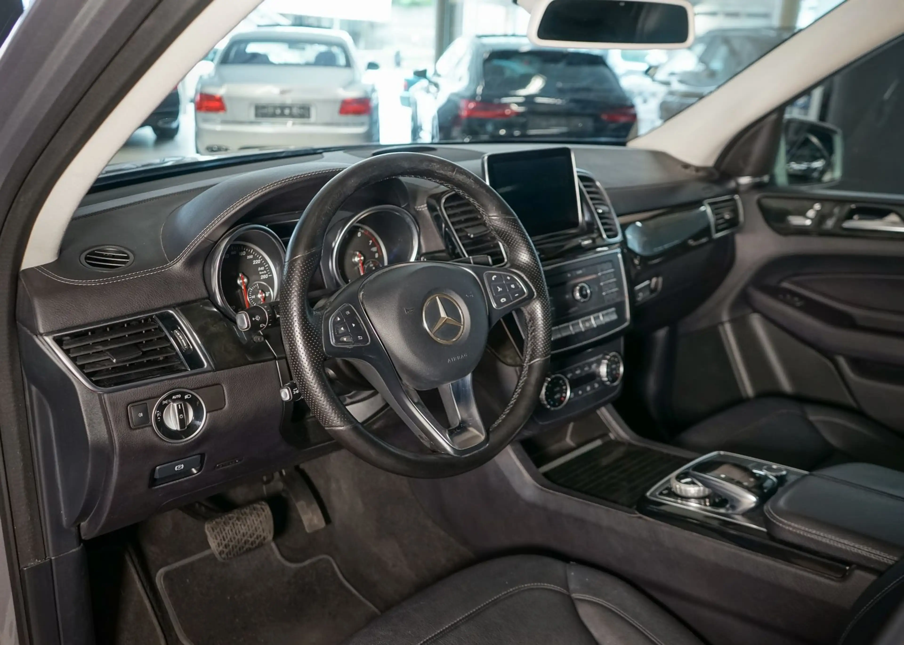 Mercedes-Benz GLE 400 4M AHK MWST Distronic HarmanKardo Keyles — photo 19