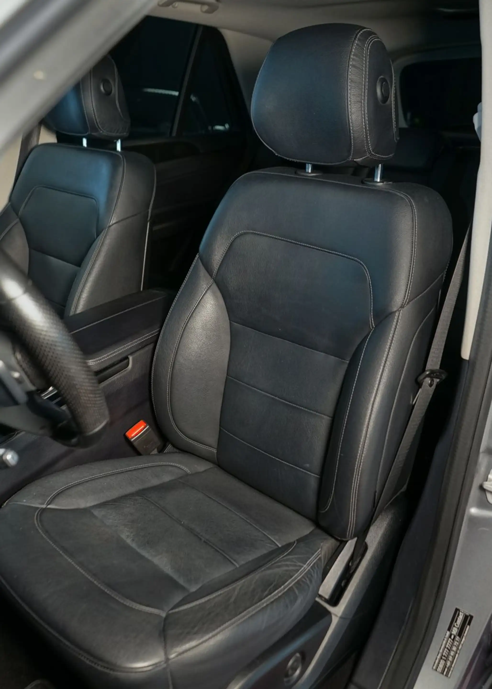 Mercedes-Benz GLE 400 4M AHK MWST Distronic HarmanKardo Keyles — photo 18