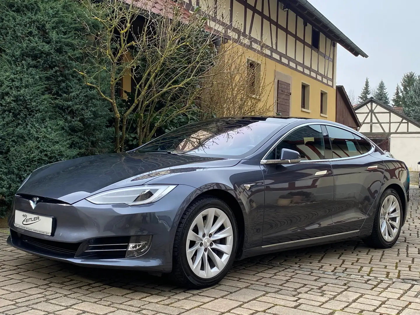 Tesla Model S 100D 4WD NE:34900€ Schiebedach+Autopilot 1Hd Grau - 1