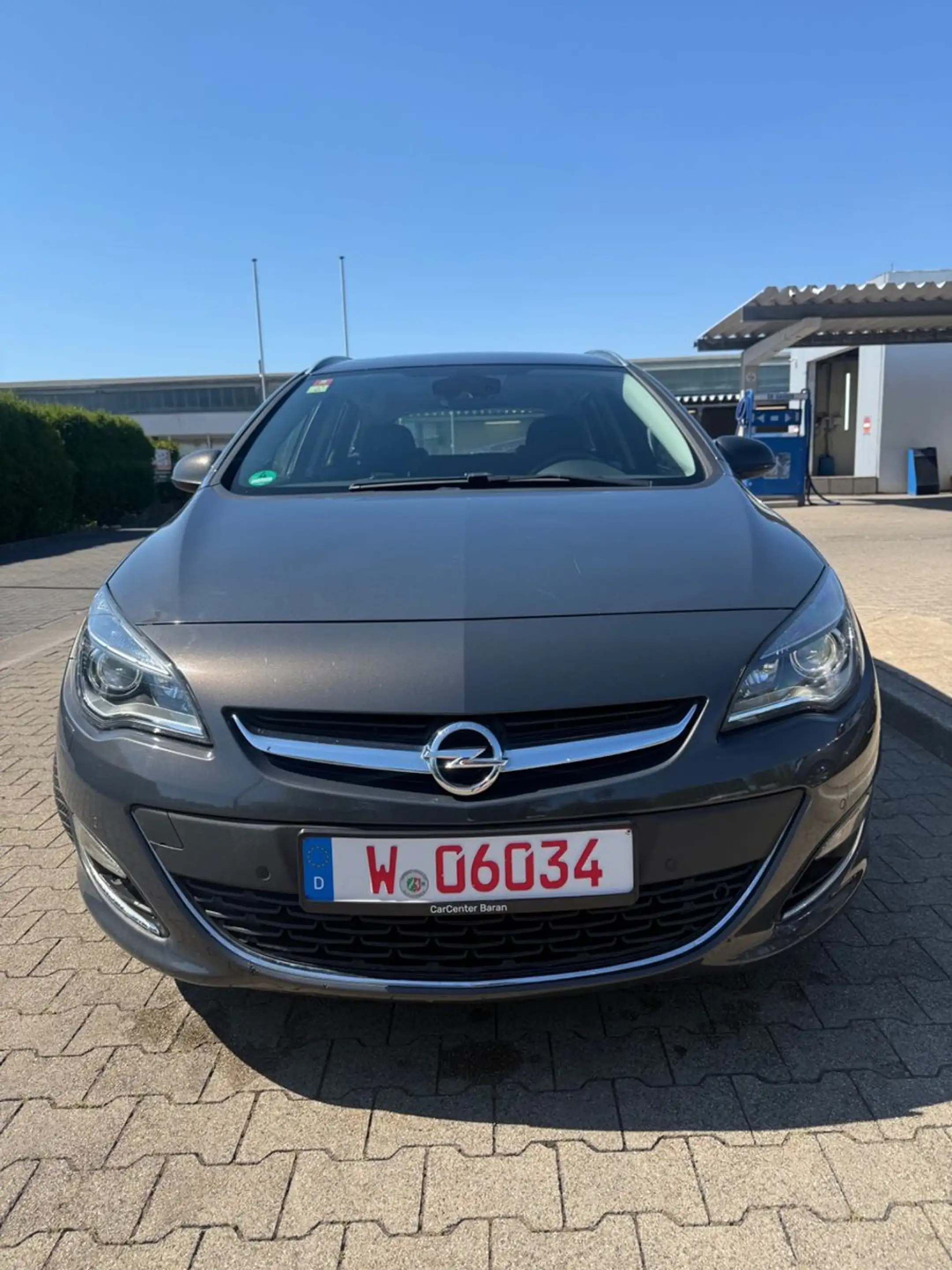 Opel Astra J Sports Tourer Exklusiv AUTOMATIK — photo 2