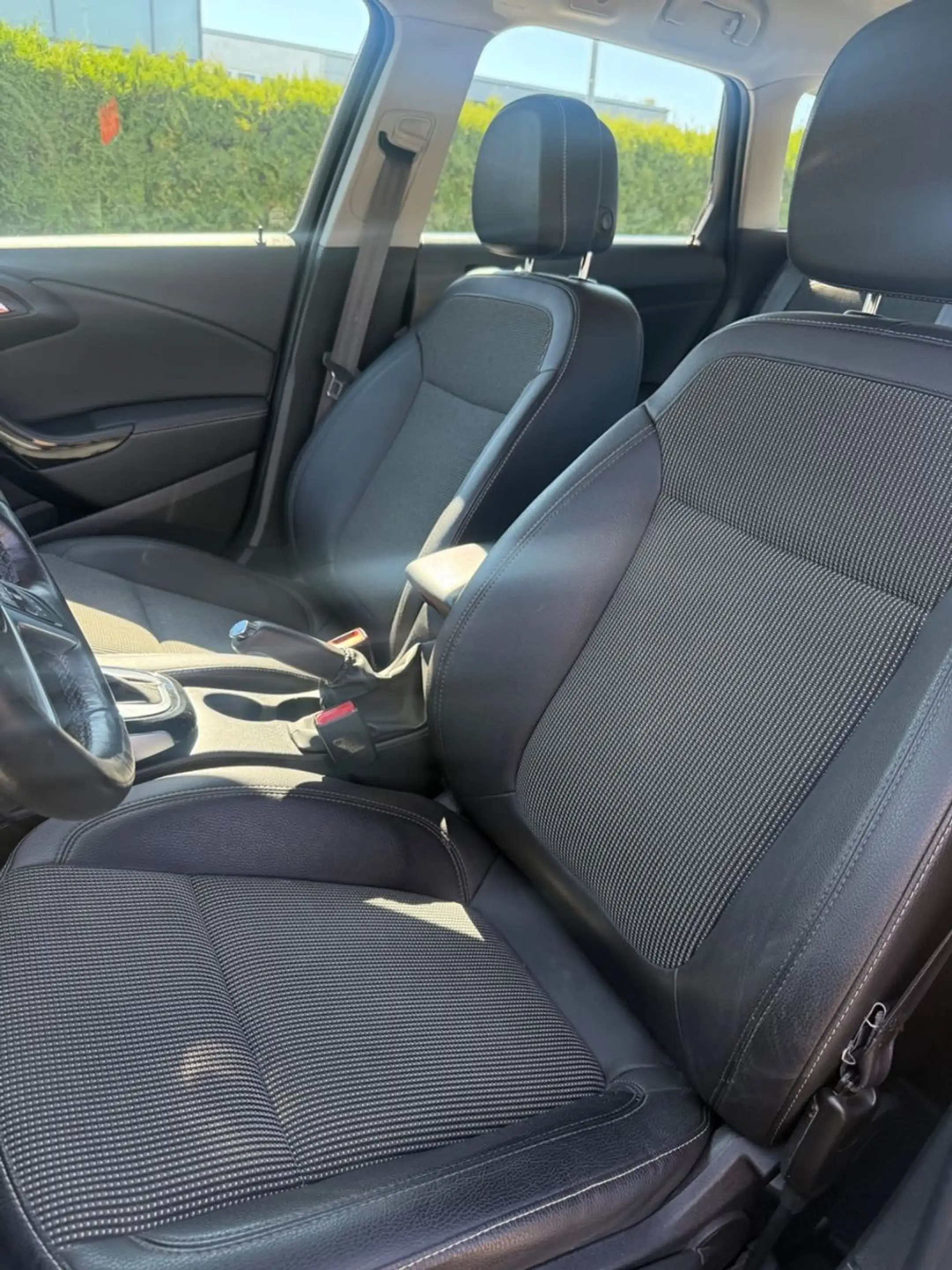 Opel Astra J Sports Tourer Exklusiv AUTOMATIK — photo 13