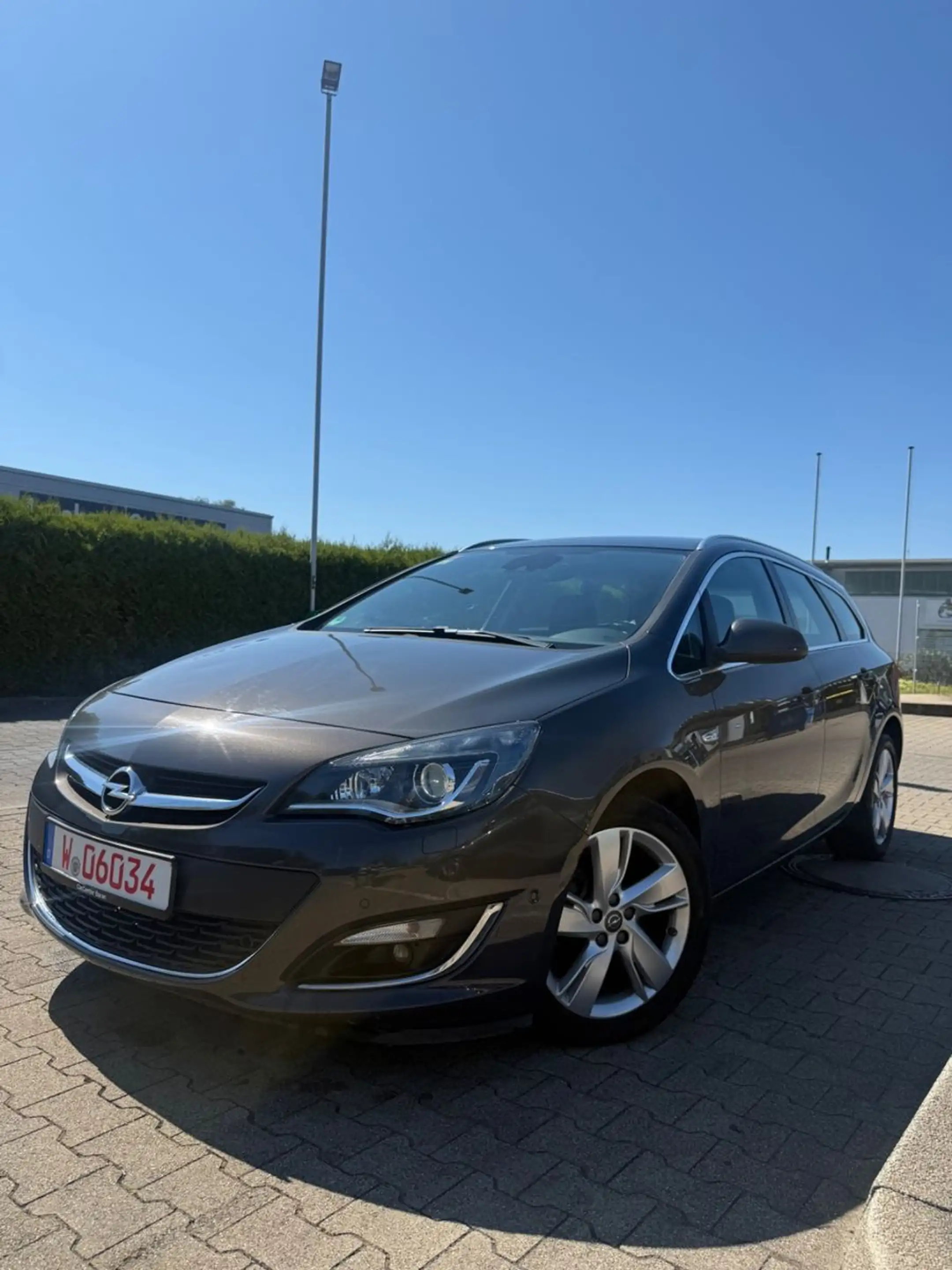 Opel Astra J Sports Tourer Exklusiv AUTOMATIK