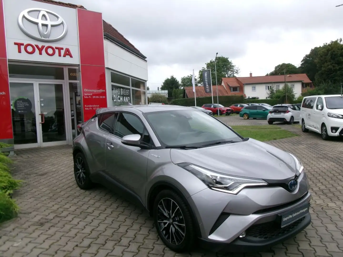 Toyota C-HR Hybrid Lounge Gris - 2