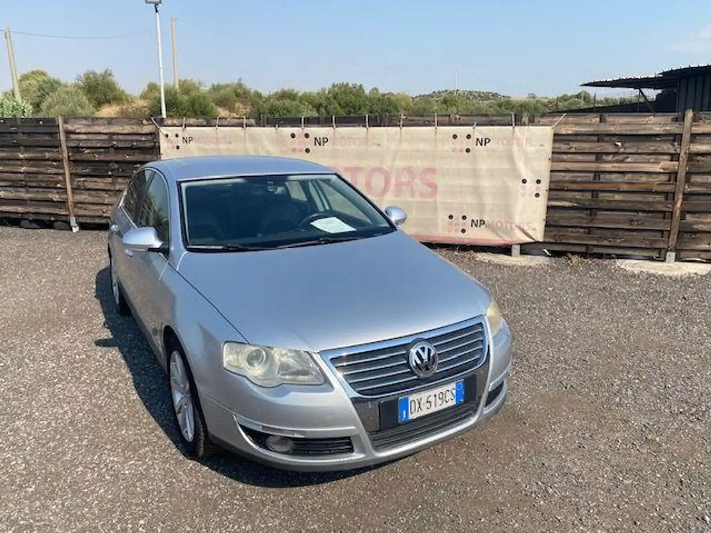 Volkswagen Passat Blanc - 1
